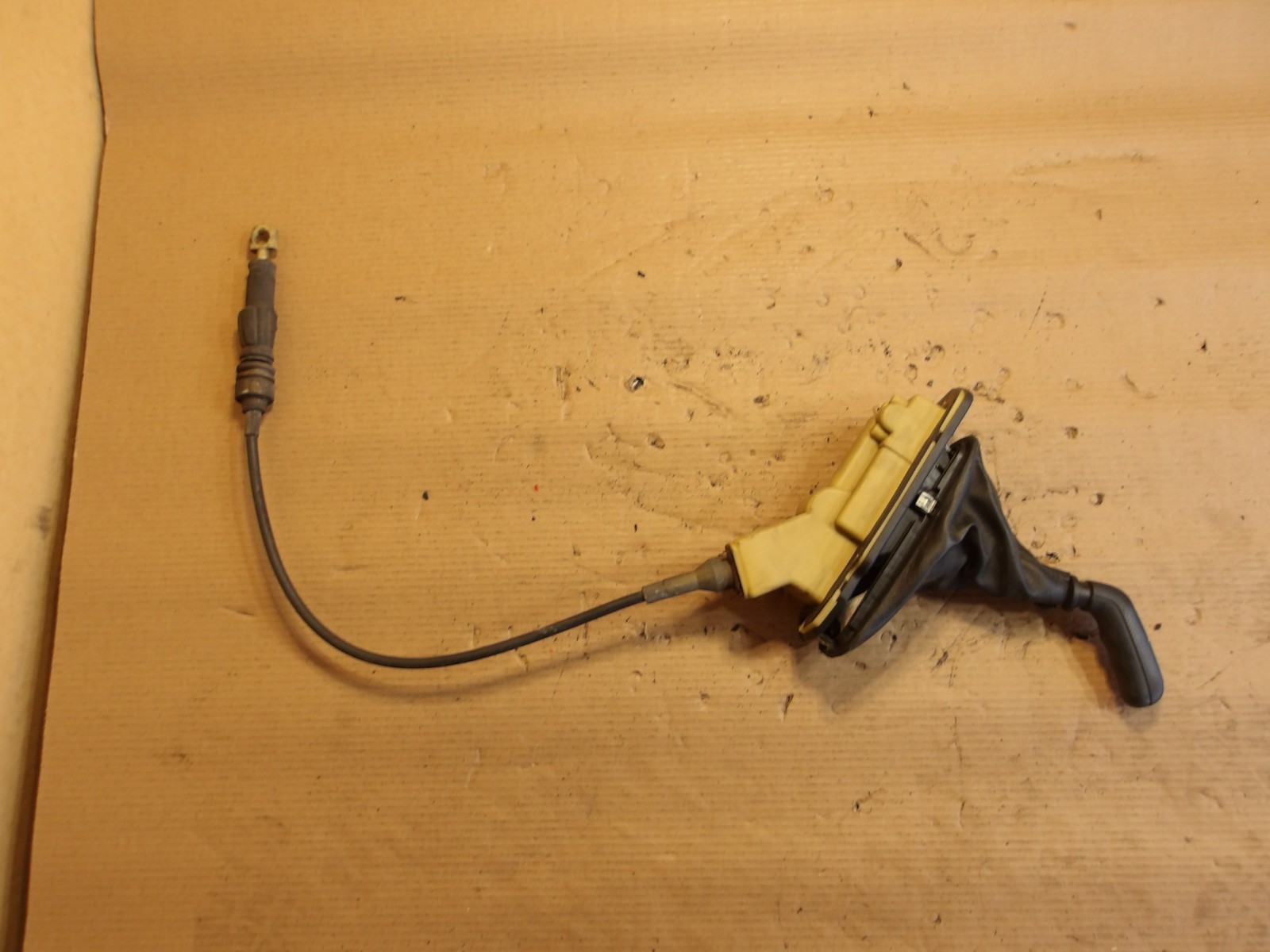 2002-2004 Jeep Liberty 4WD Transfer Case Shifter Assembly With Cable OEM 2002-2004 Jeep Liberty 4WD Transfer Case Shifter Assembly With Cable OEM