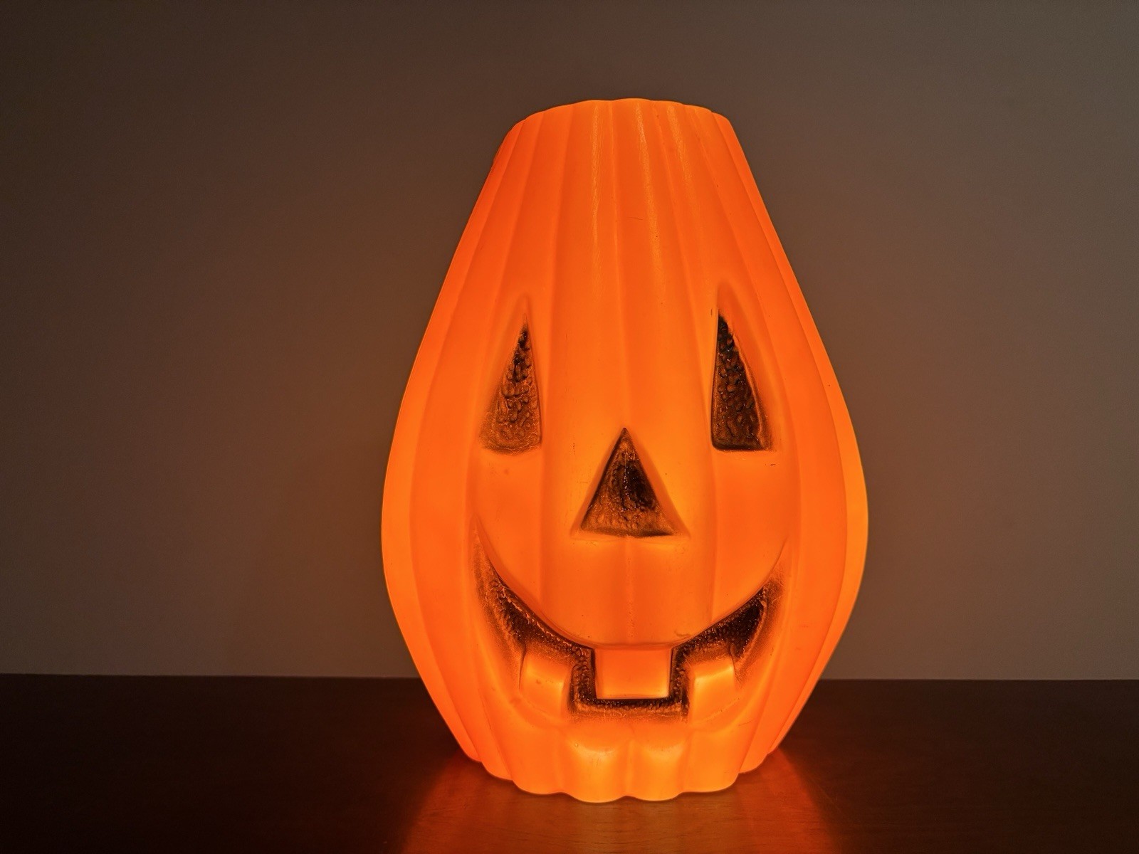Vintage Smiling Jack O\' Lantern Pumpkin Blow Mold Halloween 11\