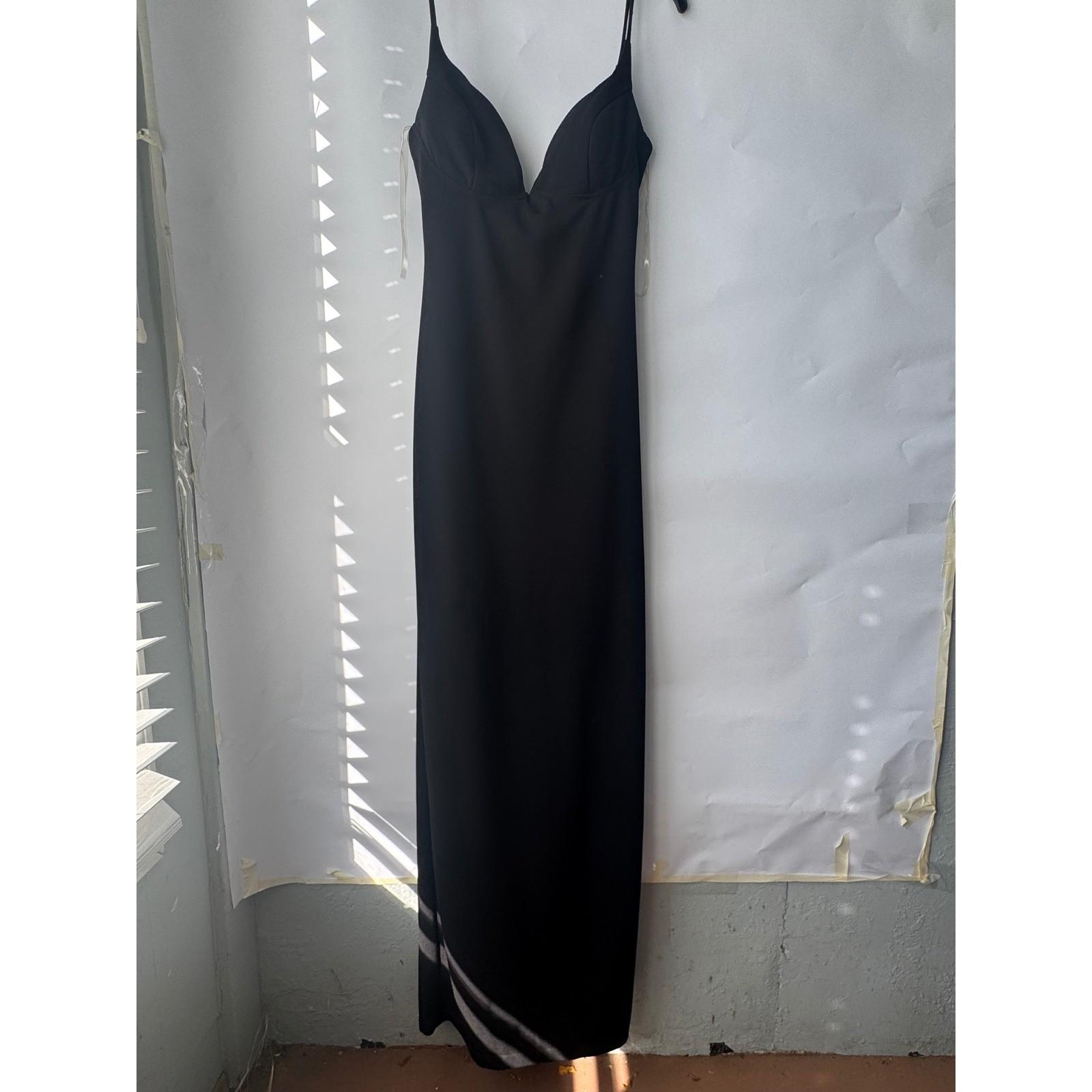 Windsor Black Maxi Dress Medium V-Neck Spaghetti Strap Formal Evening Gown
