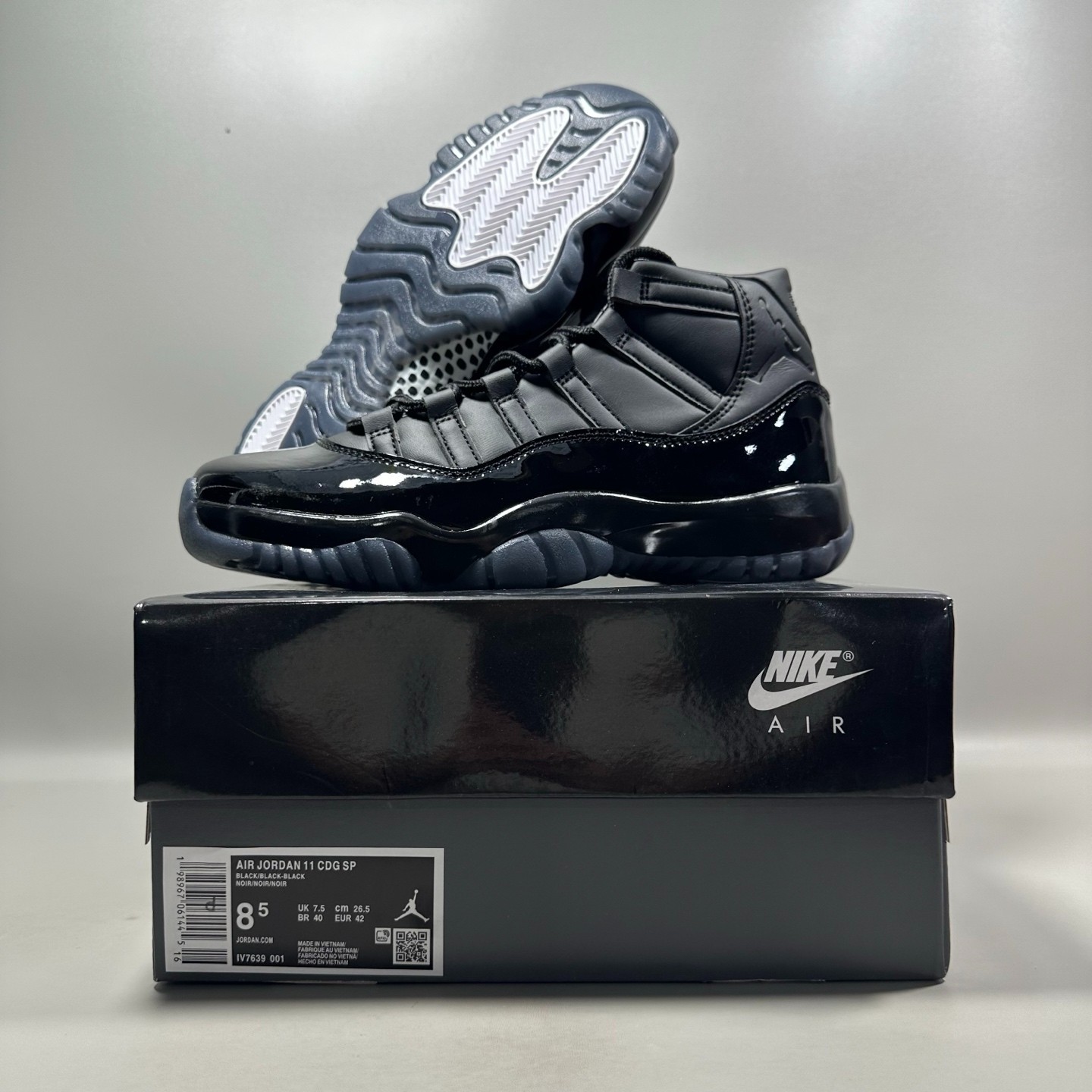Men\'s IV7639-001 Comme des Garcons x Air Jordan 11 Retro \'Black