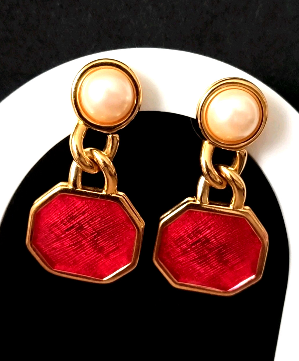 Free shipping vintage signed Monet dangle Earrings golden red faux pearl bijoux