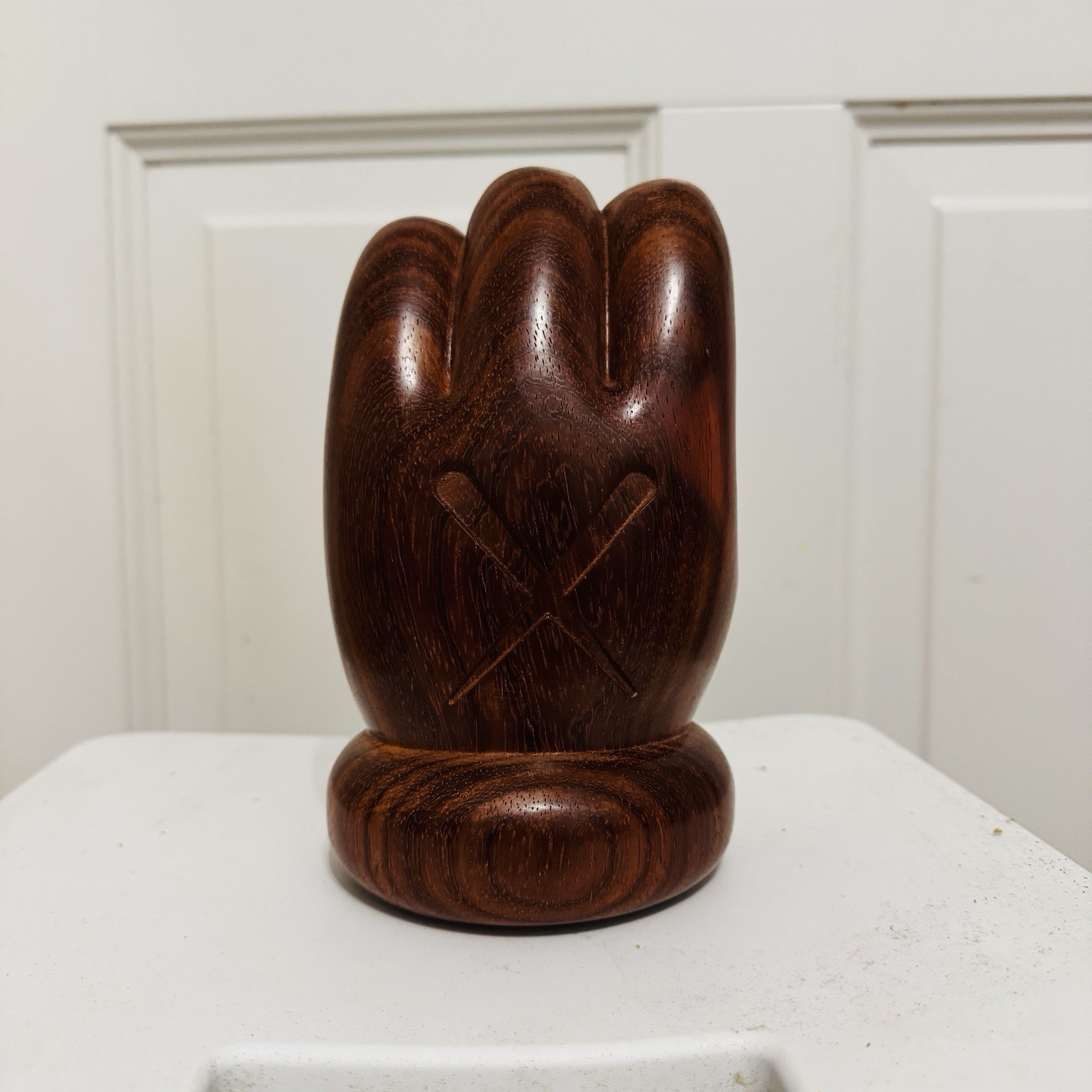 KAWS X Giswil More Wooden Hand Sculpture Statue Artwork Figure 10/10 KAWS X Giswil More Wooden Hand Sculpture Statue Artwork Figure 10/10