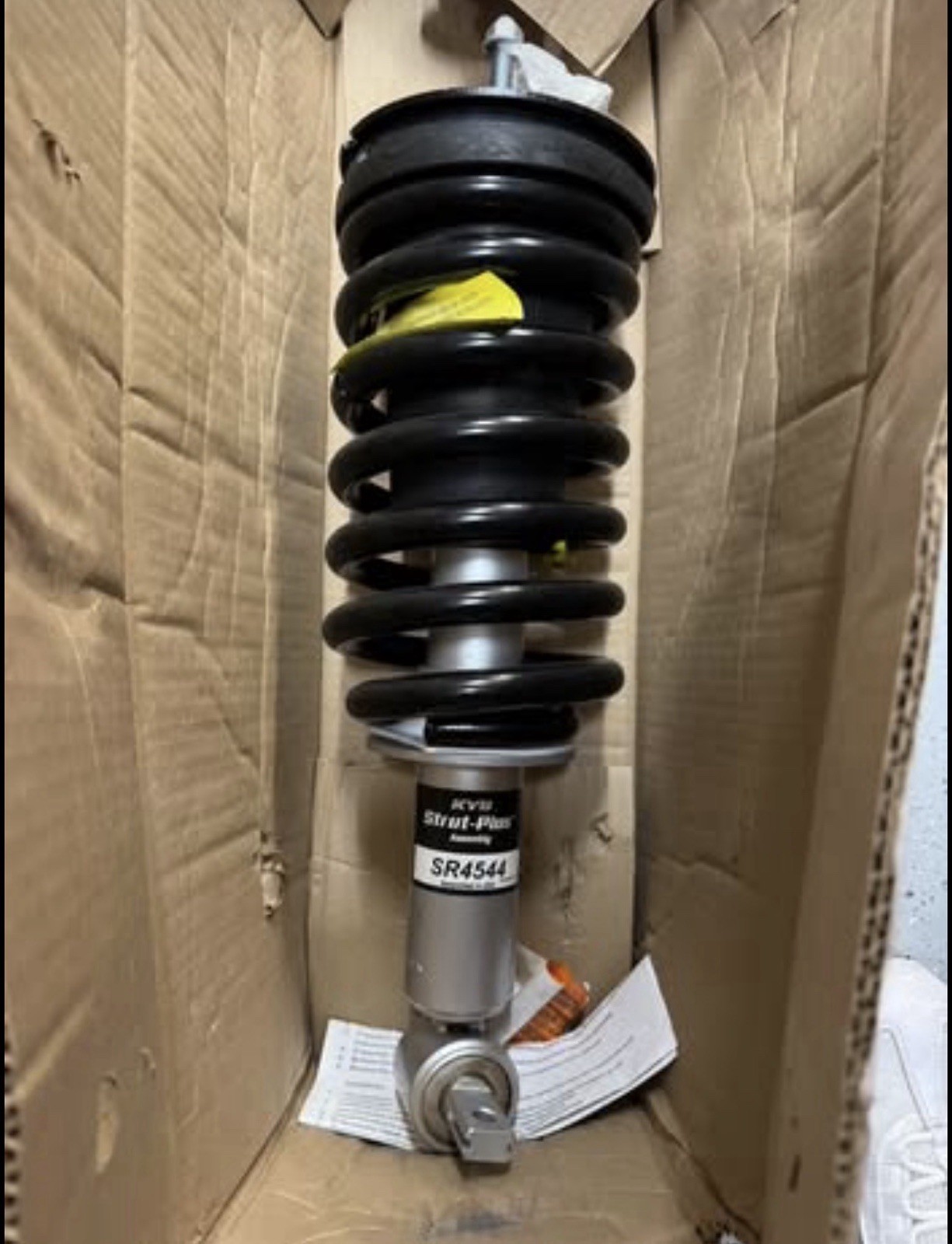 KYB SR4544 Strut-Plus Complete Corner Unit Assembly -Strut, Mount and Spring KYB SR4544 Strut-Plus Complete Corner Unit Assembly -Strut, Mount and Spring