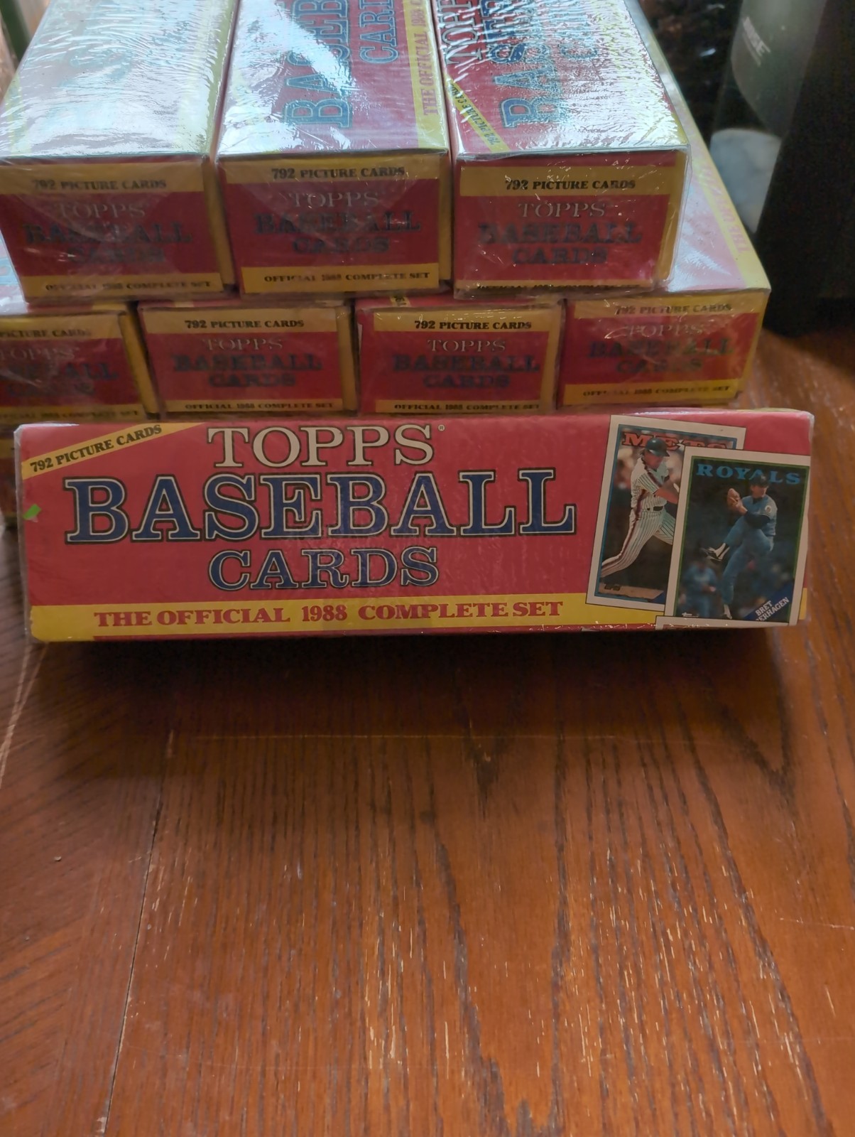 1988 Topps Baseball Cards Complete Set (792 Cards) Factory Sealed 1988 Topps Baseball Cards Complete Set (792 Cards) Factory Sealed