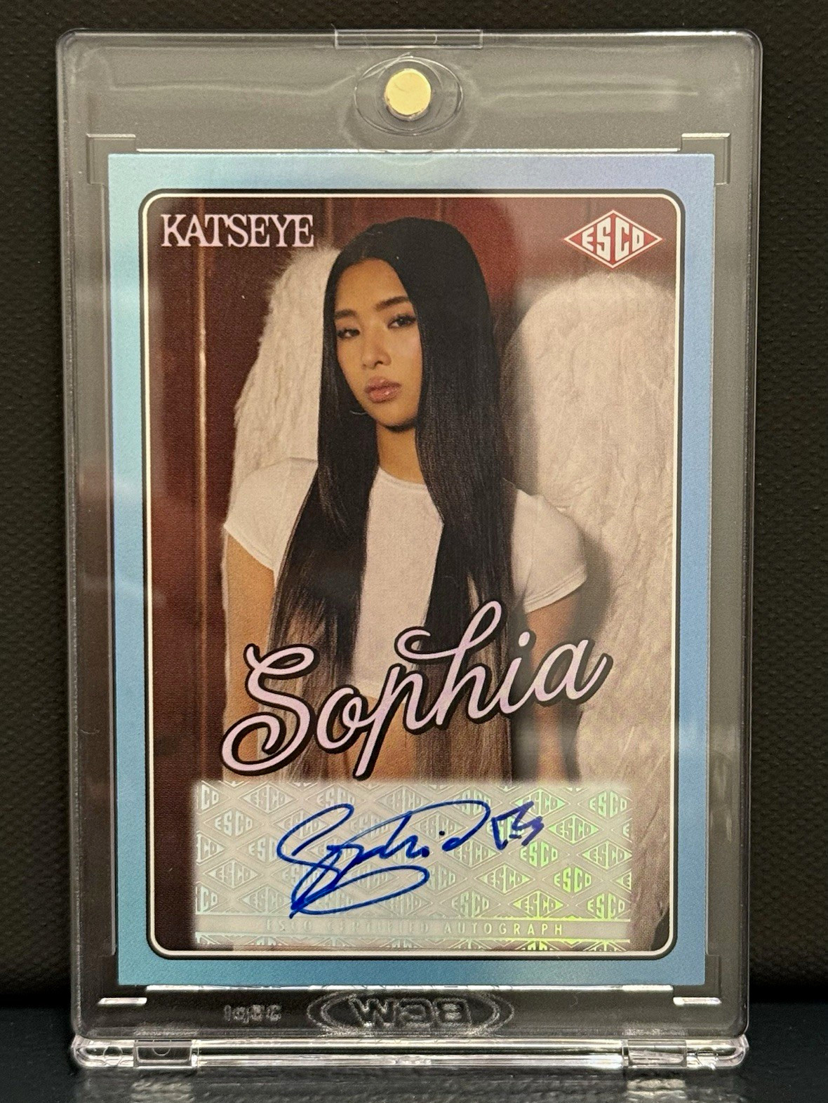ESCO 2026 KATSEYE WILD Sophia #17 Autograph 001/010 Bookend - Signed Auto