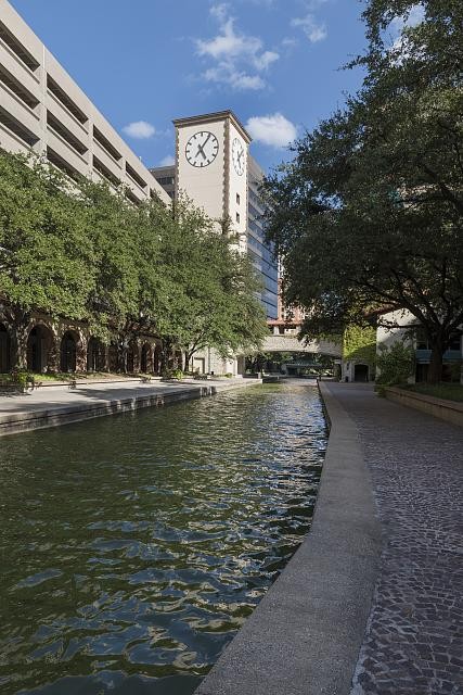 Photo:Irving Texas Las Colinas Canal Clock Tower 2014