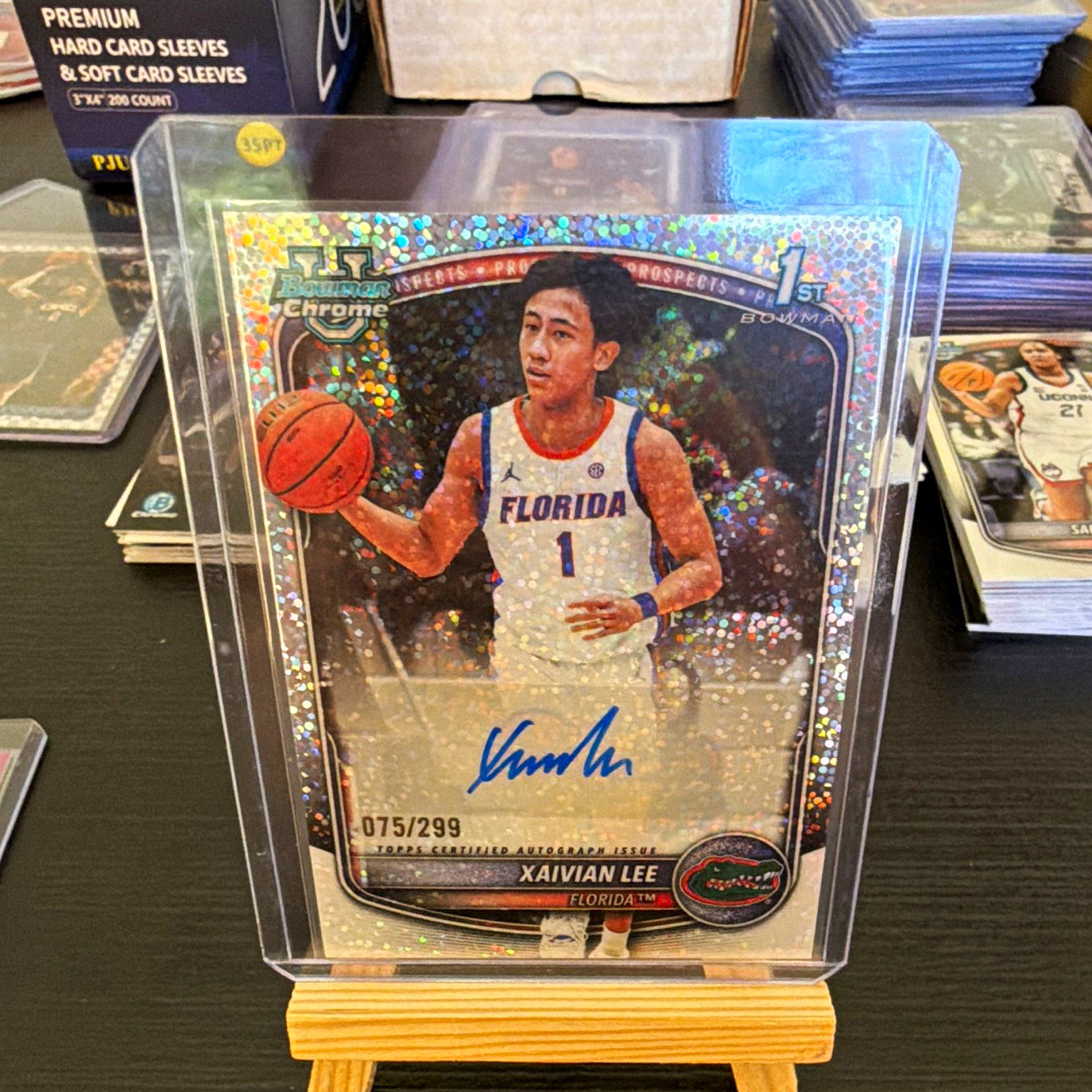Topps 2025-26 Bowman Chrome Xaivian Lee RC #CPA-XL Speckle Auto /299 Topps 2025-26 Bowman Chrome Xaivian Lee RC #CPA-XL Speckle Auto /299