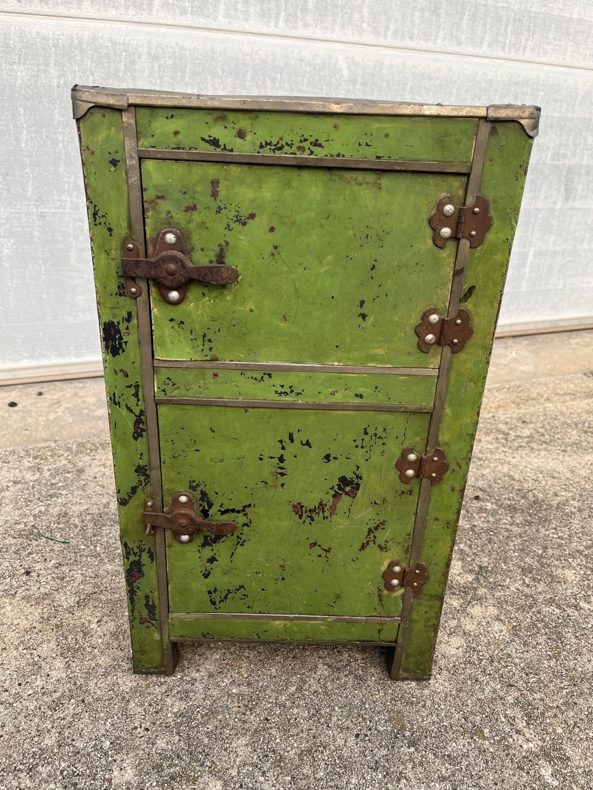 Antique c1900 Salesman Sample Miniature Ice Box Functional Model Green Paint