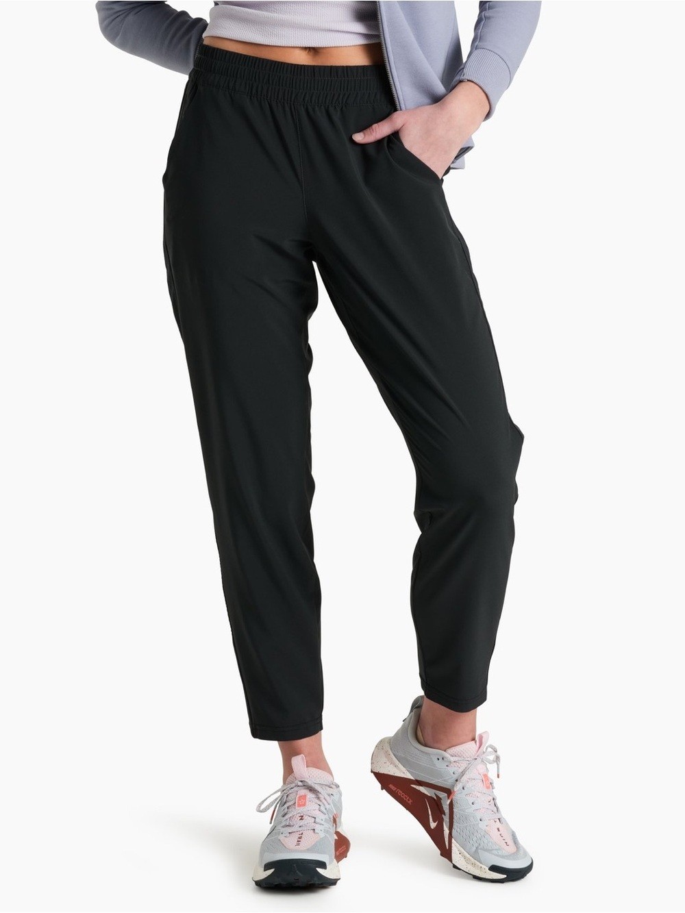 NWT Kuhl Women’s Vantage Crop Tapered Jogger Pant size Medium in Black NWT Kuhl Women’s Vantage Crop Tapered Jogger Pant size Medium in Black