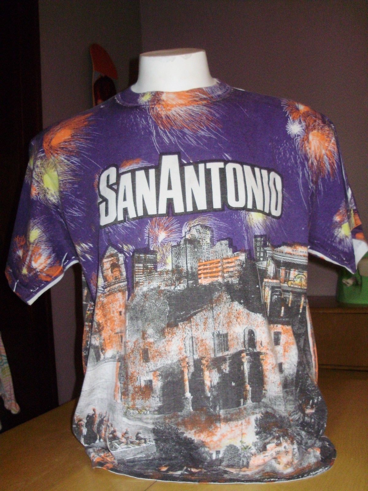 VINTAGE ALL OVER PRINT SAN ANTONIO TEXAS VACATION SOUVENIR XL