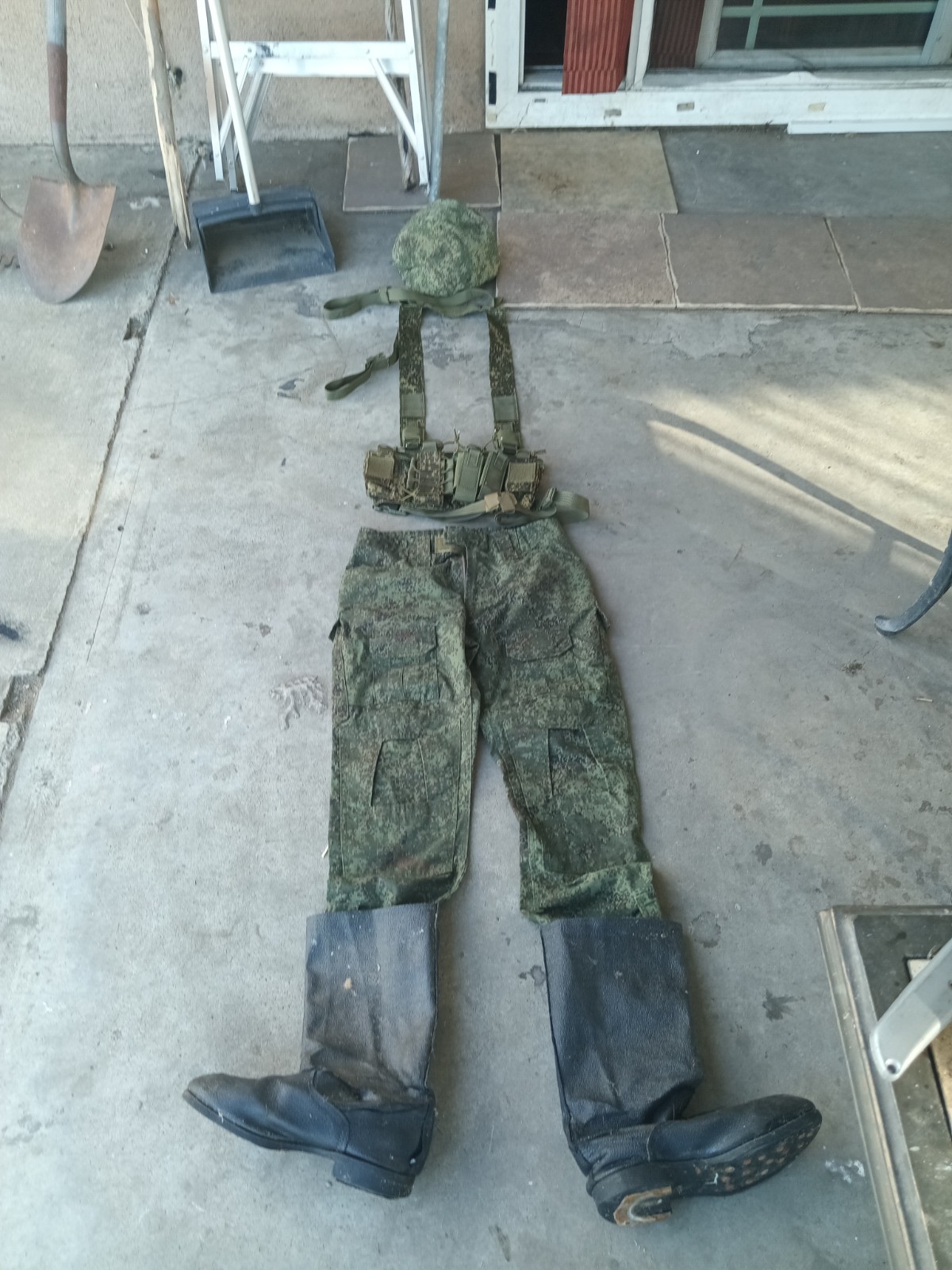 Russian Army Ratnik uniform equipment boots pants used brought from ukraine
