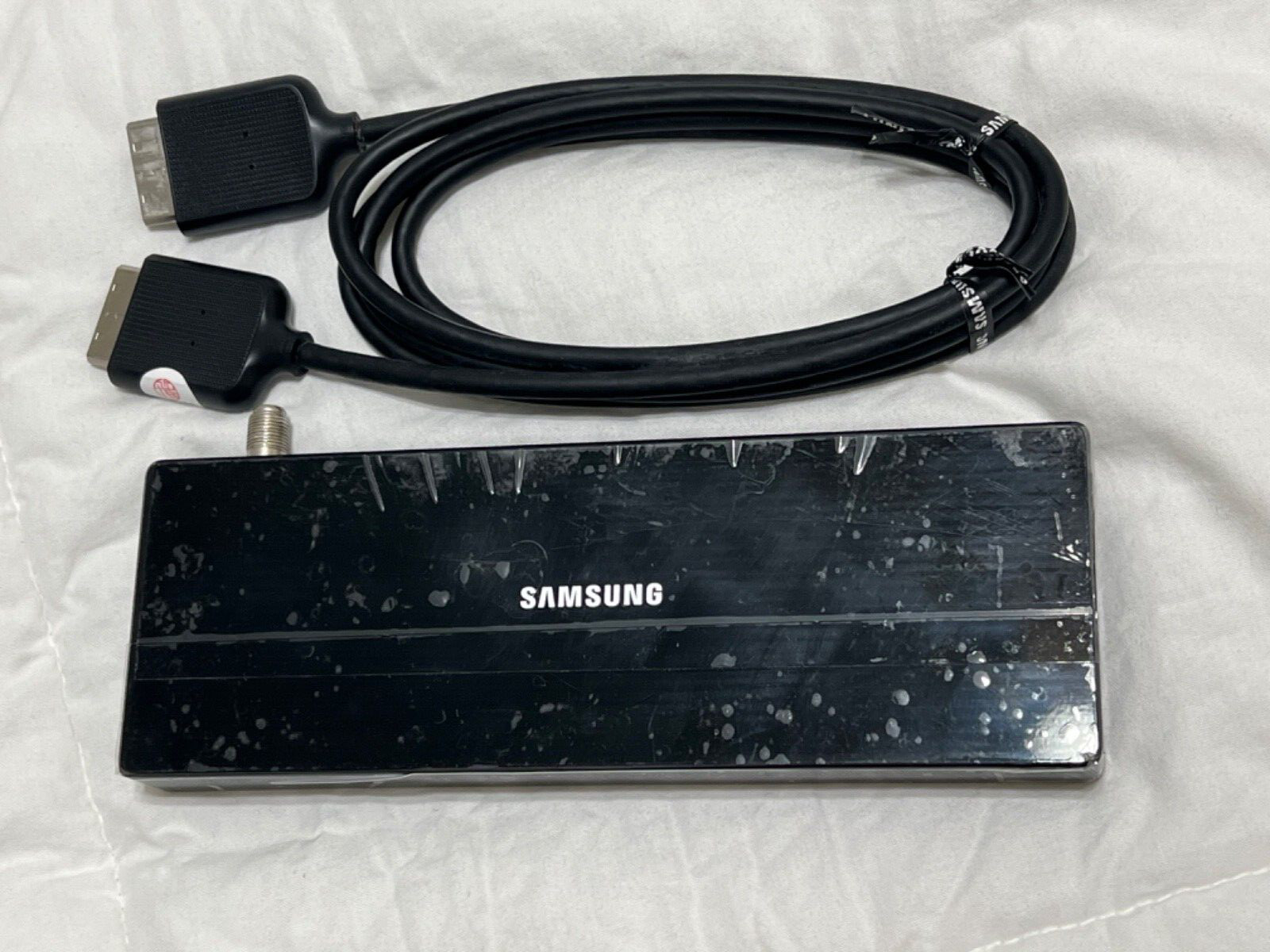 Samsung One connect box & Cable For- UN65KS8000F- UN75KS900DF - UN88KS9810FXZA Samsung One connect box & Cable For- UN65KS8000F- UN75KS900DF - UN88KS9810FXZA