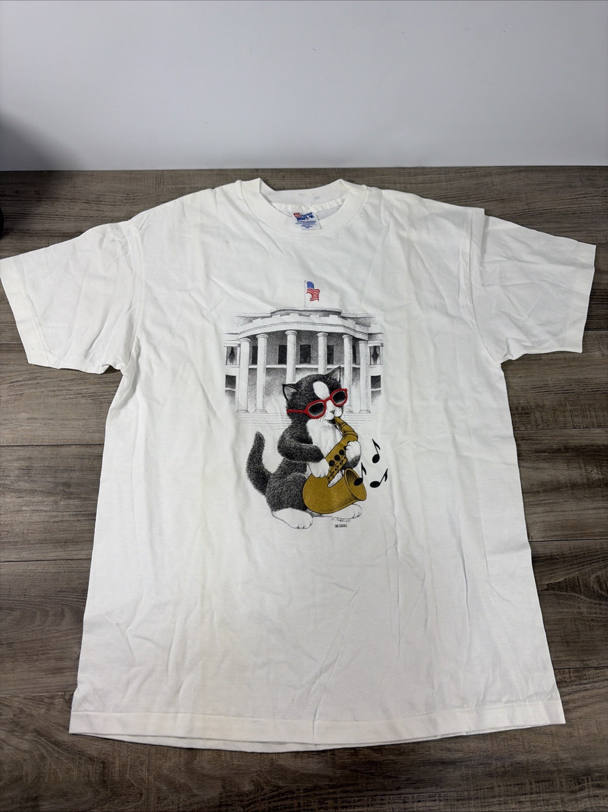 Vintage Crazy Shirts Cat T-shirt Men’s Large Saxophone White House