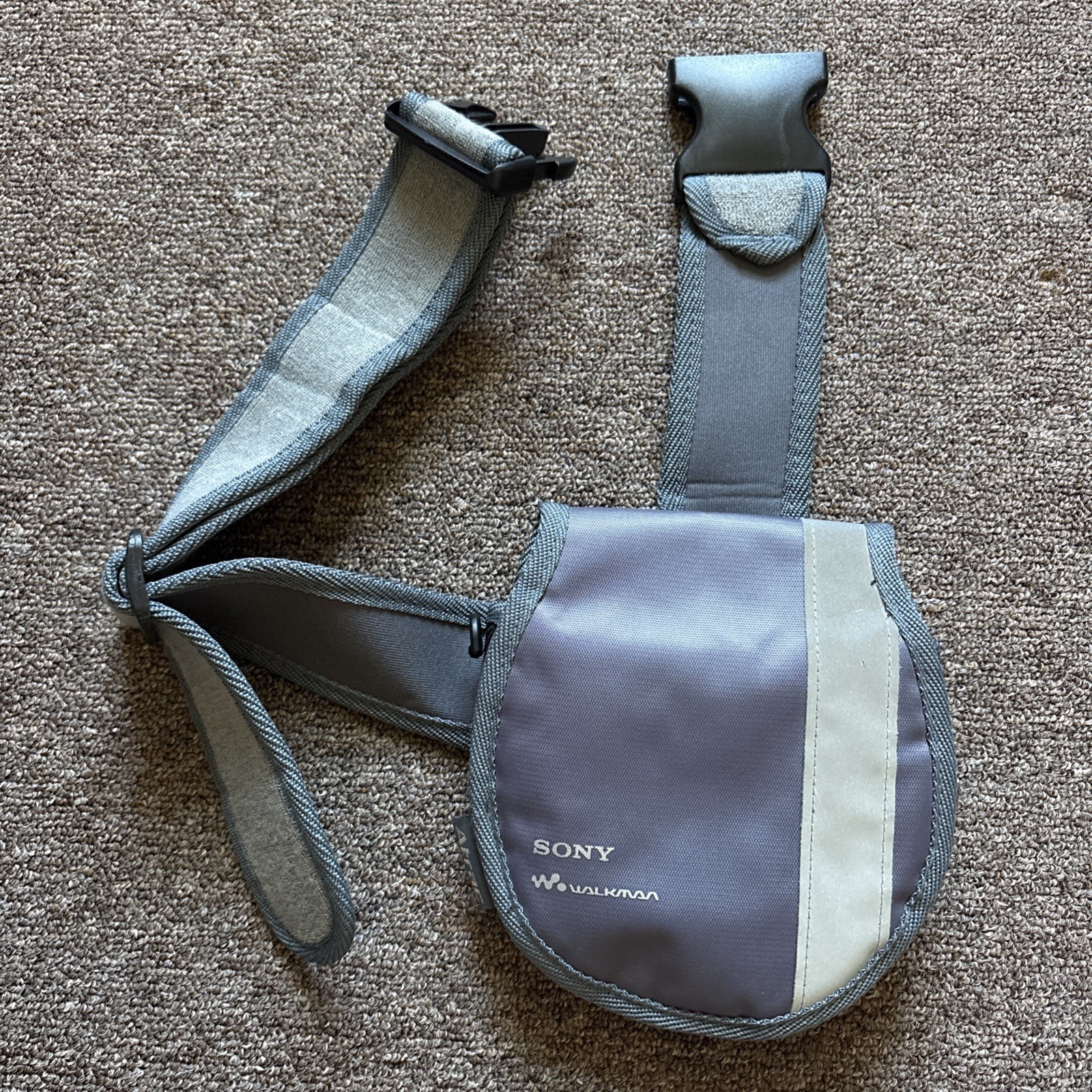 Vtg Sony Walkman Fanny Pack Style Carrying Case by Atrac CD Vtg Sony Walkman Fanny Pack Style Carrying Case by Atrac CD