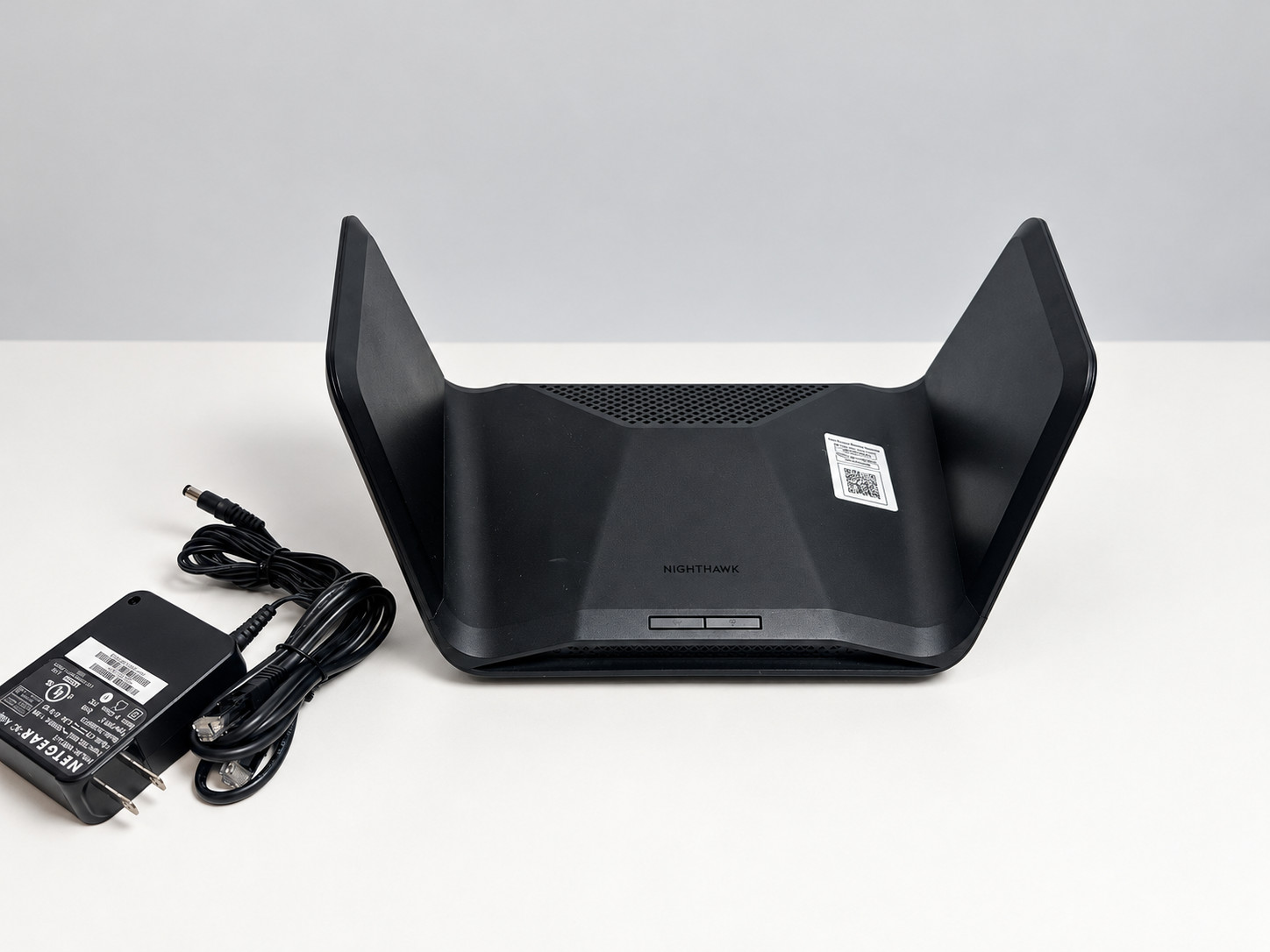 NETGEAR Nighthawk 8-Stream WiFi 6 AX6600 Tri-band Wireless Router RAX70