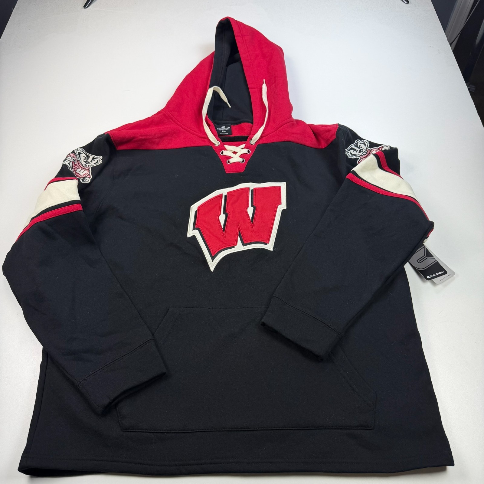NEW Wisconsin Badgers Hockey Hoodie Mens 2XL XXL Black Hoodie Pullover NCAA NEW Wisconsin Badgers Hockey Hoodie Mens 2XL XXL Black Hoodie Pullover NCAA