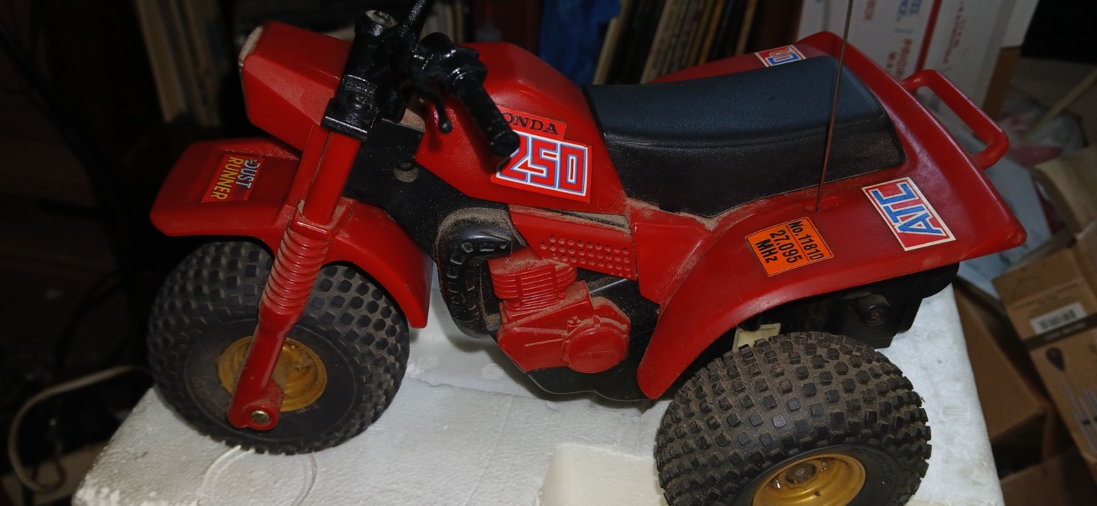 VINTAGE HONDA DUST RUNNER WHEELIE TRIKE 250R BY ELECON RC 80\'S US ORIGINAL BOX VINTAGE HONDA DUST RUNNER WHEELIE TRIKE 250R BY ELECON RC 80\'S US ORIGINAL BOX