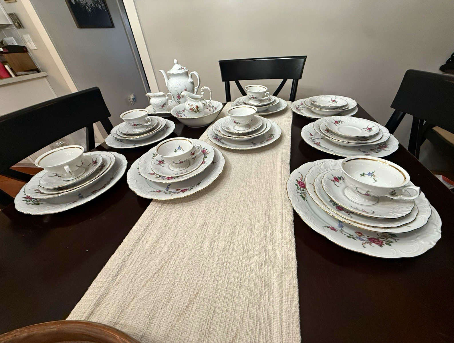 Beautiful 43pc Vintage Wawel Rose Garden China Set for 8, Teapot Poland Beautiful 43pc Vintage Wawel Rose Garden China Set for 8, Teapot Poland