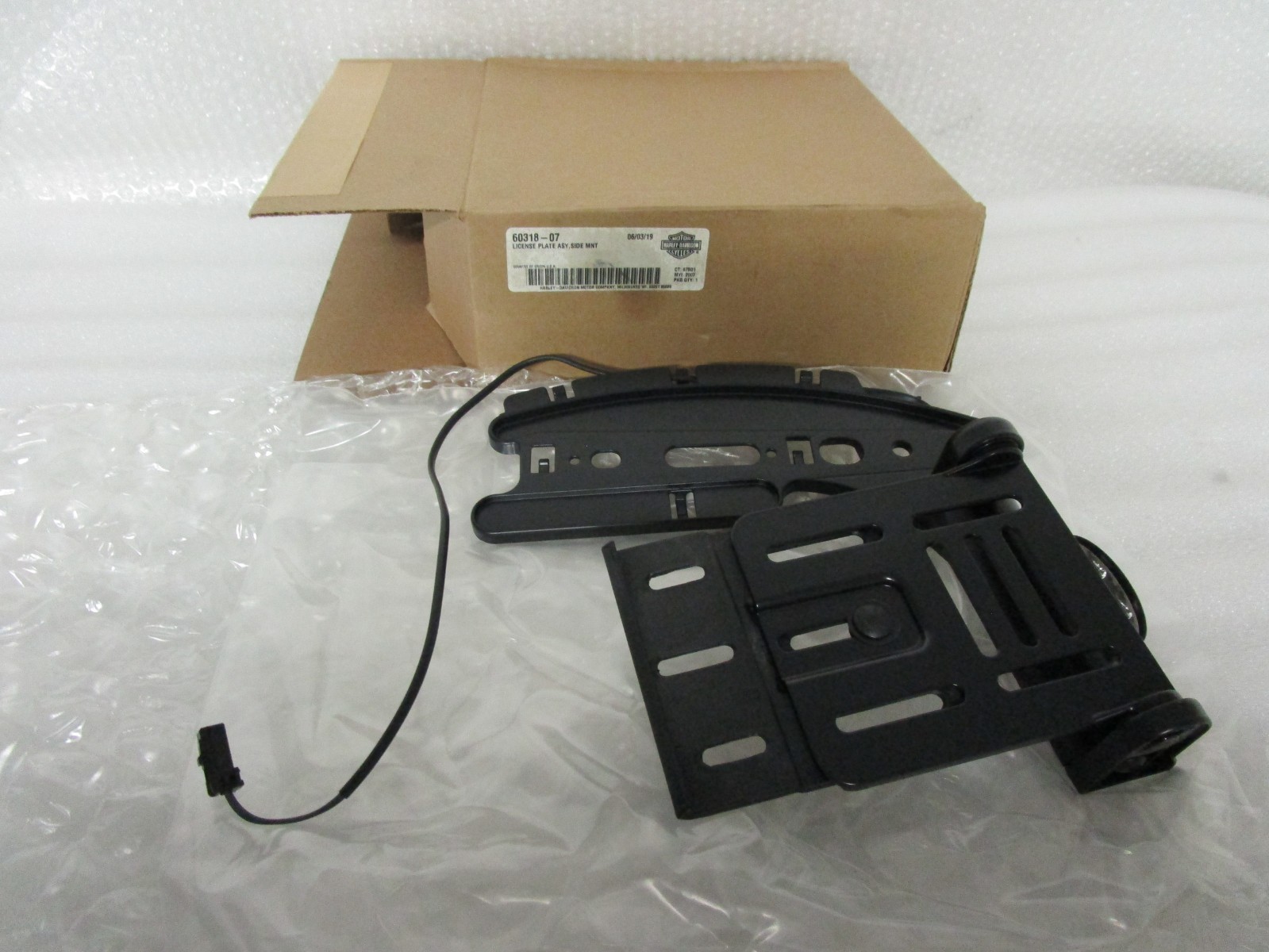 07-13 Harley Davidson XL Sportster Side Mount License Plate 60318-07