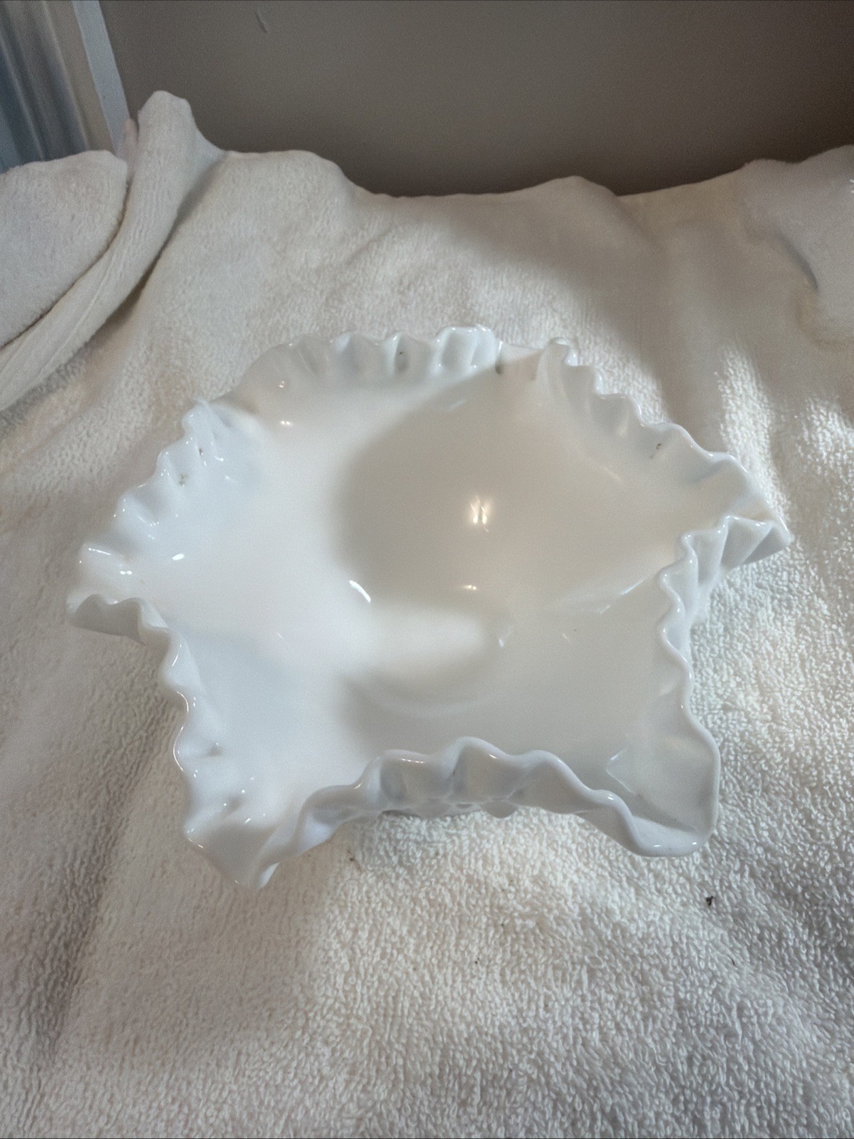 Fenton Mid Century Modern White Hobnail Milk Glass Ruffled Edge Lg Bowl 10.5”