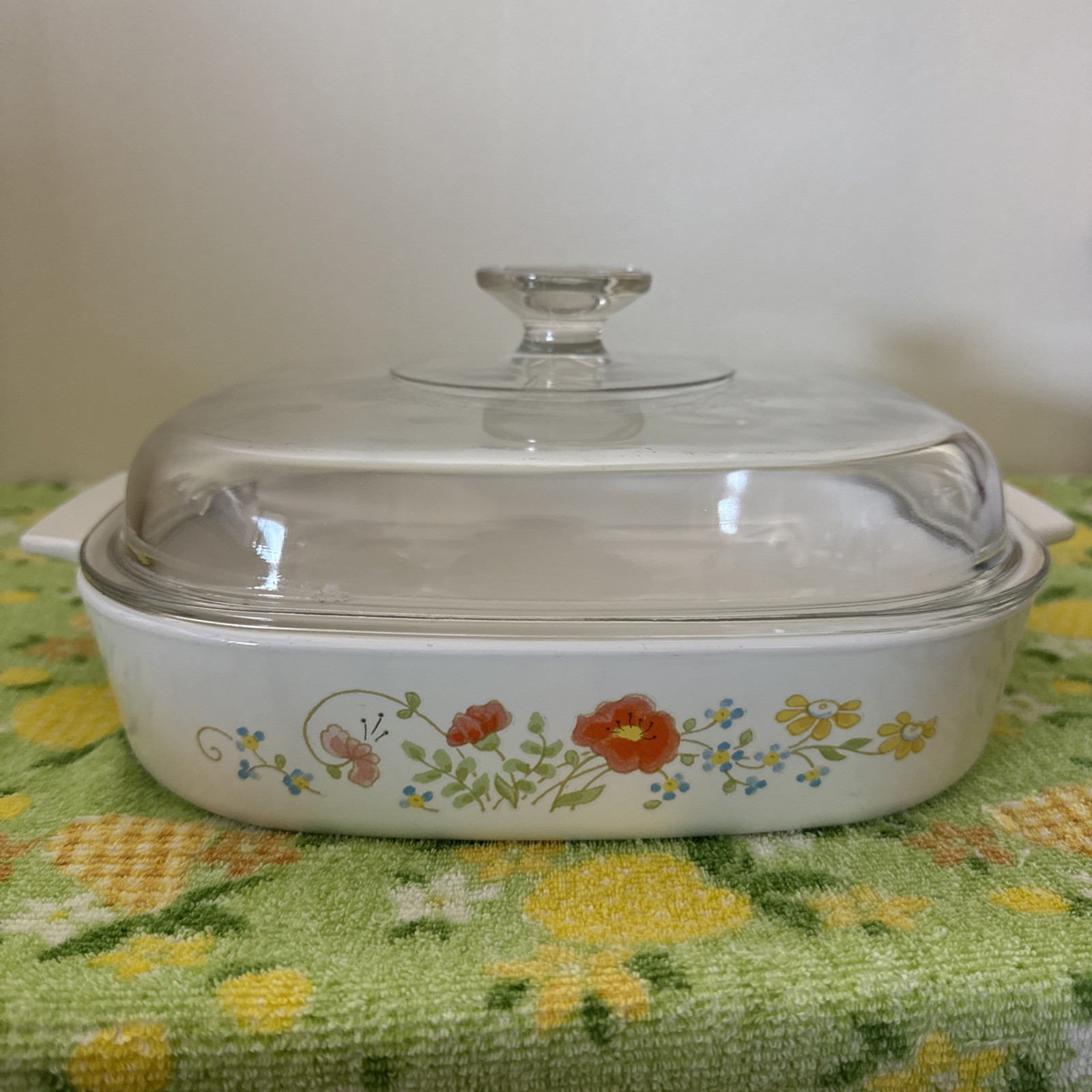Vintage Corningware ‘Wildflowers’ A-10-B 10” skillet w Pyrex Lid Vintage Corningware ‘Wildflowers’ A-10-B 10” skillet w Pyrex Lid
