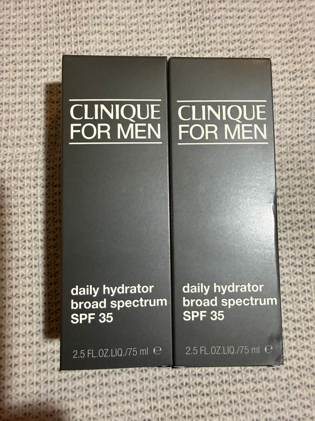 2 pcs of Clinique for Men daily hydrator broad spectrum SPF35,2.5 fl/75 ml each