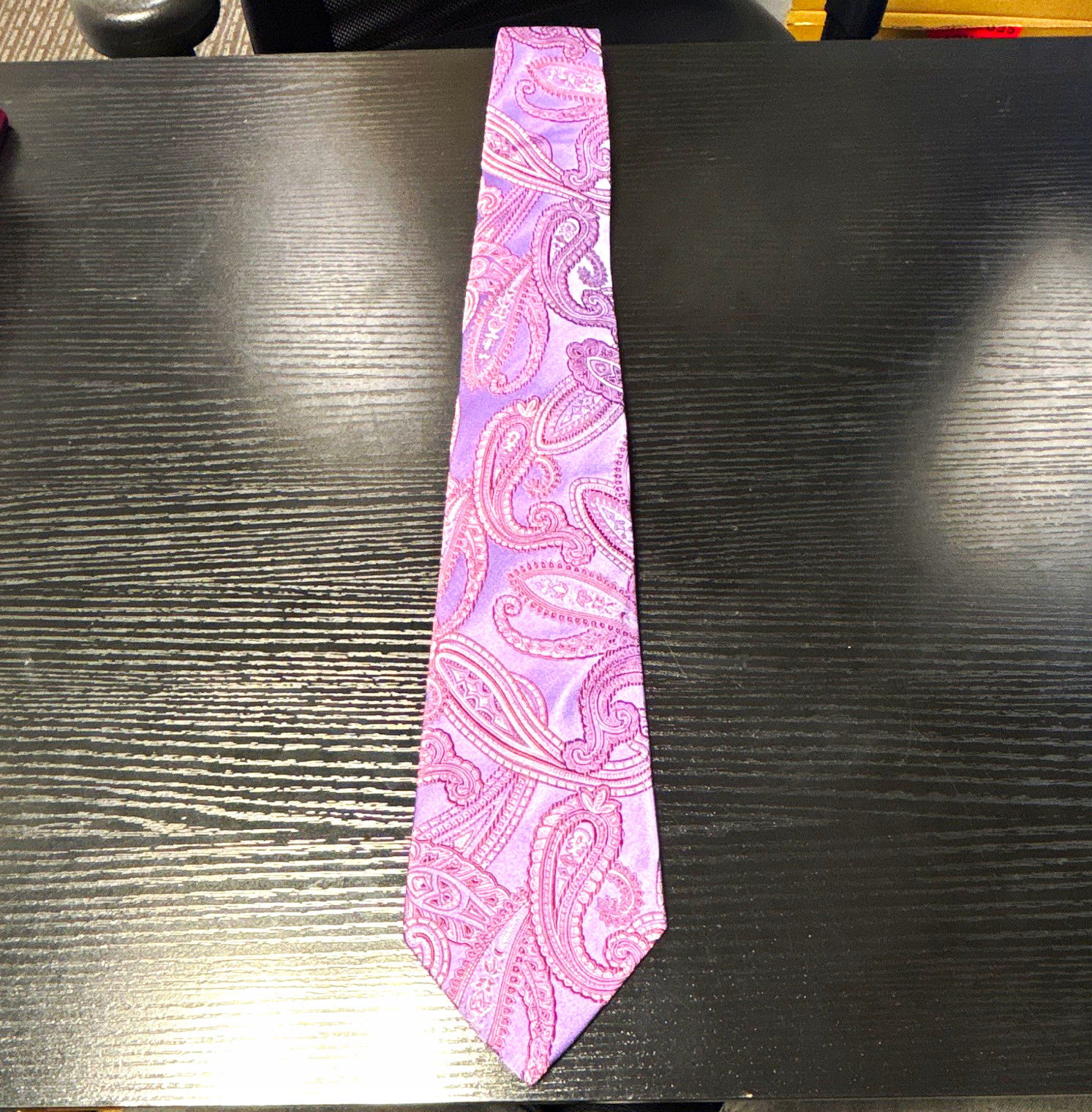 Sean John Men\'s Purple/Pink Paisley Silk Handmade Designer Tie Sean John Men\'s Purple/Pink Paisley Silk Handmade Designer Tie