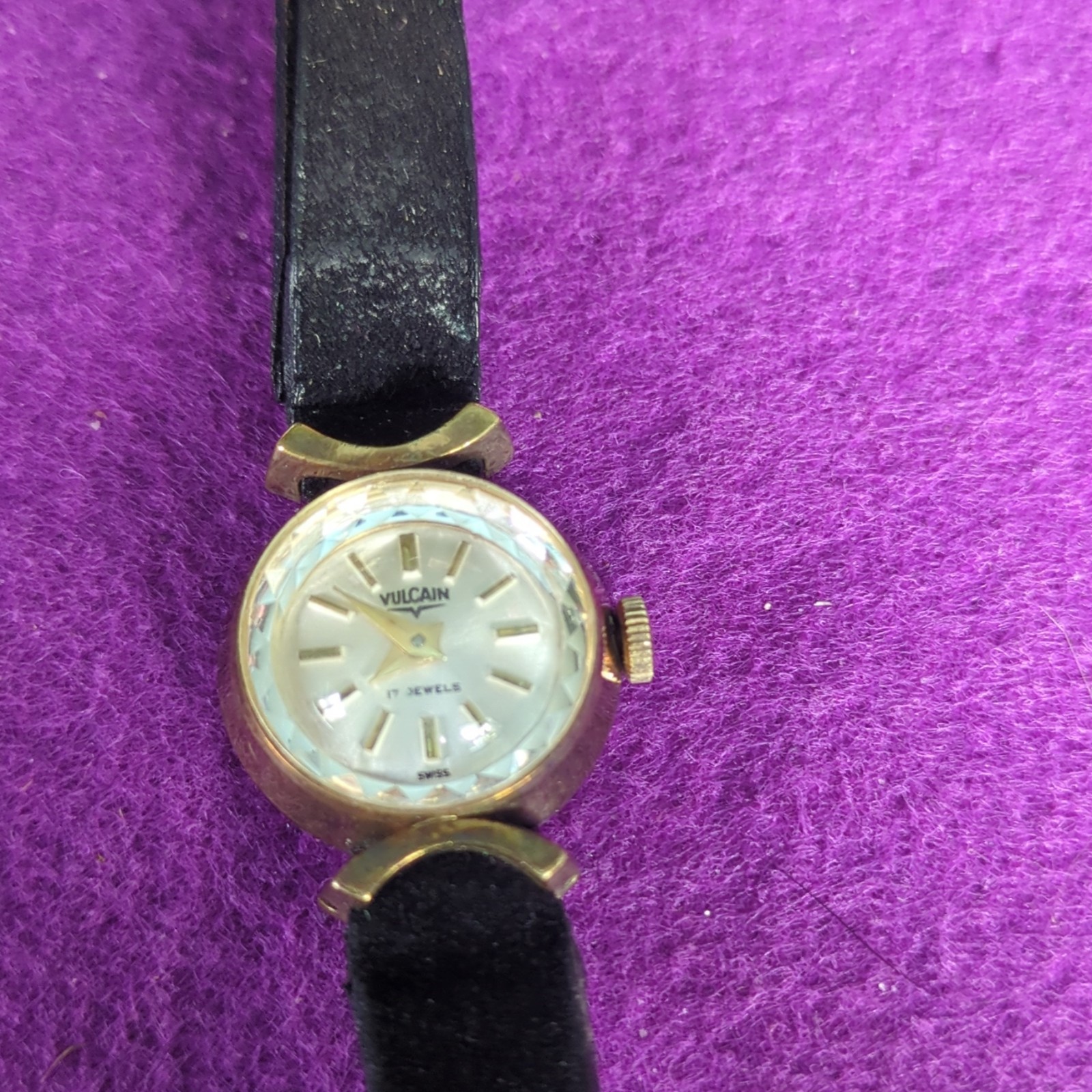 Women's Vulcain Vintage Swiss Made 17J Manual Wind Dress Watch Black Leather