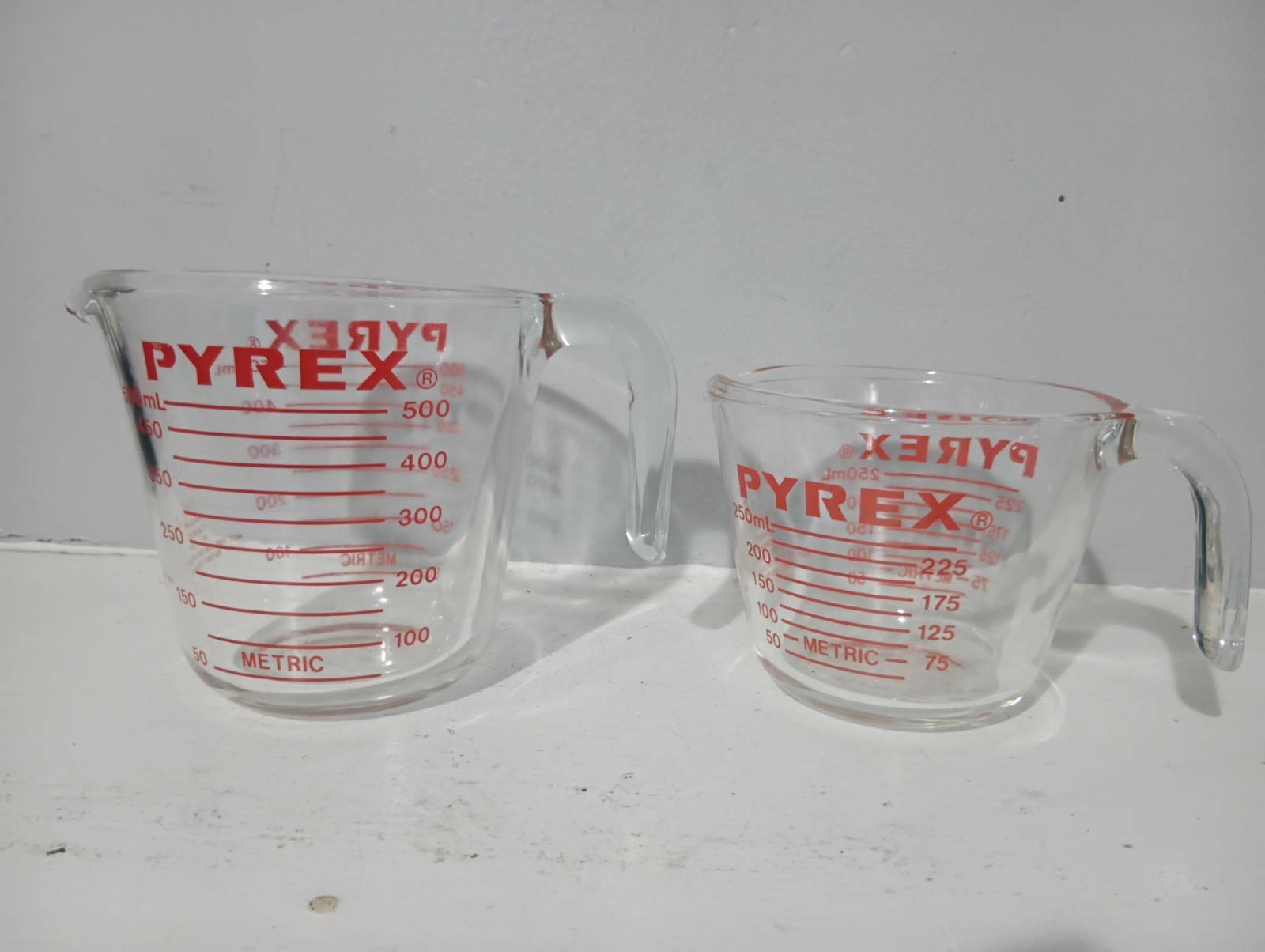 Vintage Pyrex 516 Glass Measuring Cup 2 Cup 16oz 500ml & 250ml Made In USA Vintage Pyrex 516 Glass Measuring Cup 2 Cup 16oz 500ml & 250ml Made In USA