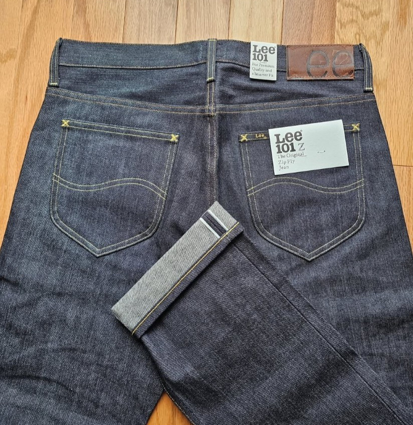 Lee 101Z Dry Indigo Selvedge Selvage Raw Denim Straight Jeans NWT Japan 13.75oz Lee 101Z Dry Indigo Selvedge Selvage Raw Denim Straight Jeans NWT Japan 13.75oz