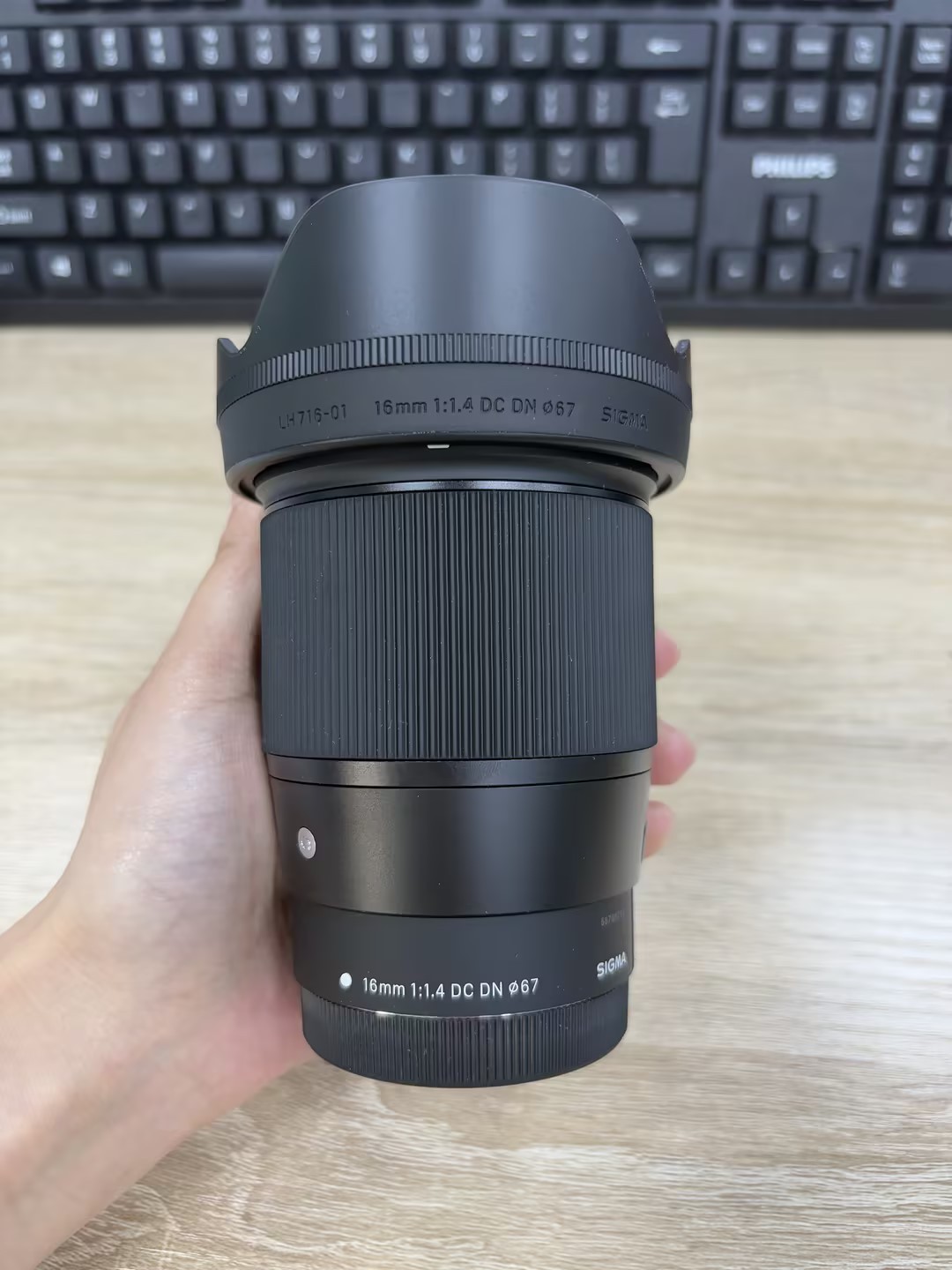 SIGMA 16mm F/1.4 DC DN Canon EF Mount Lens Excellent Work SIGMA 16mm F/1.4 DC DN Canon EF Mount Lens Excellent Work