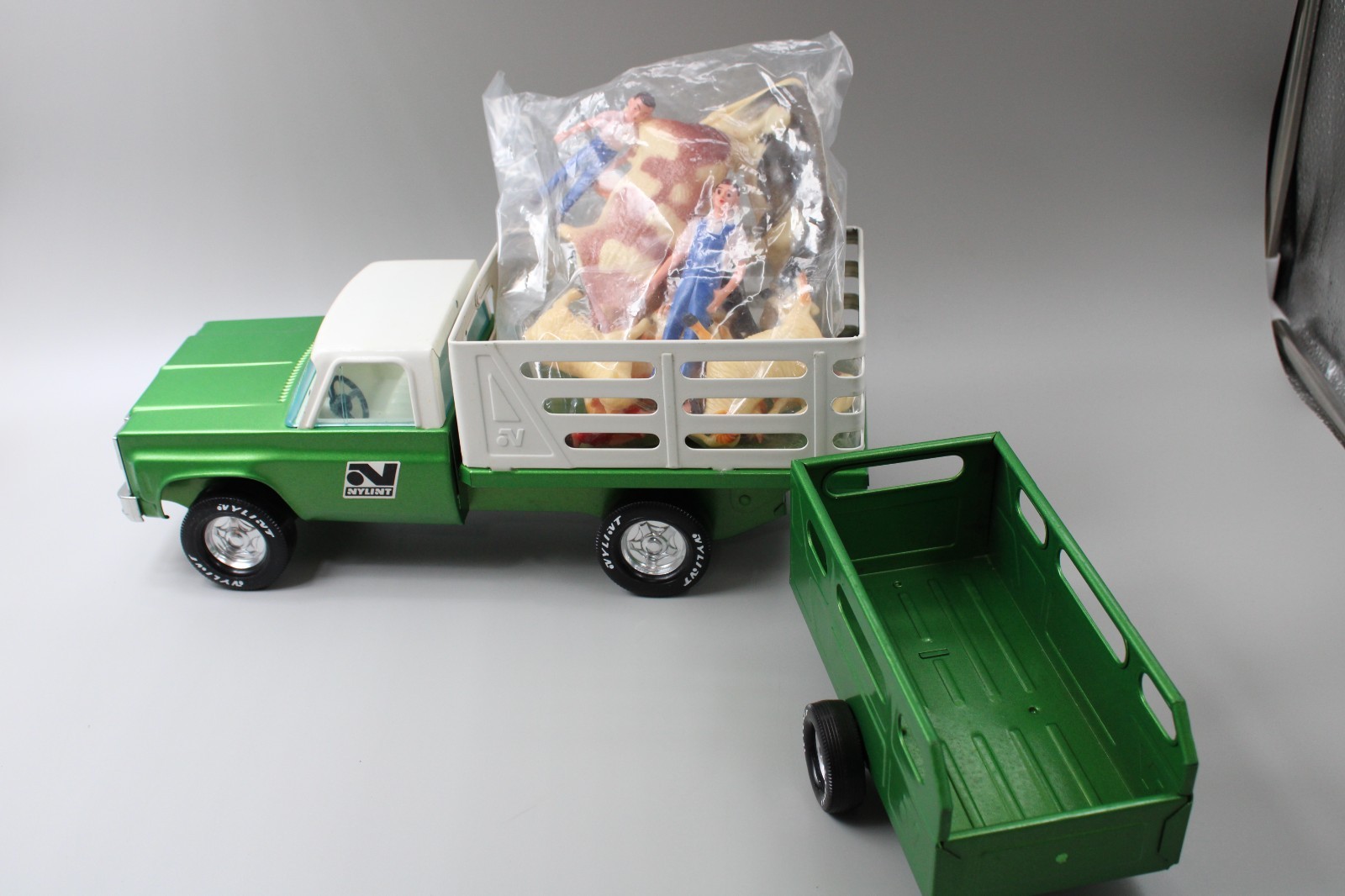 Vintage Nylint Farm Set Truck + Trailer In Box, #6860 - 100% Complete- Pls. Read