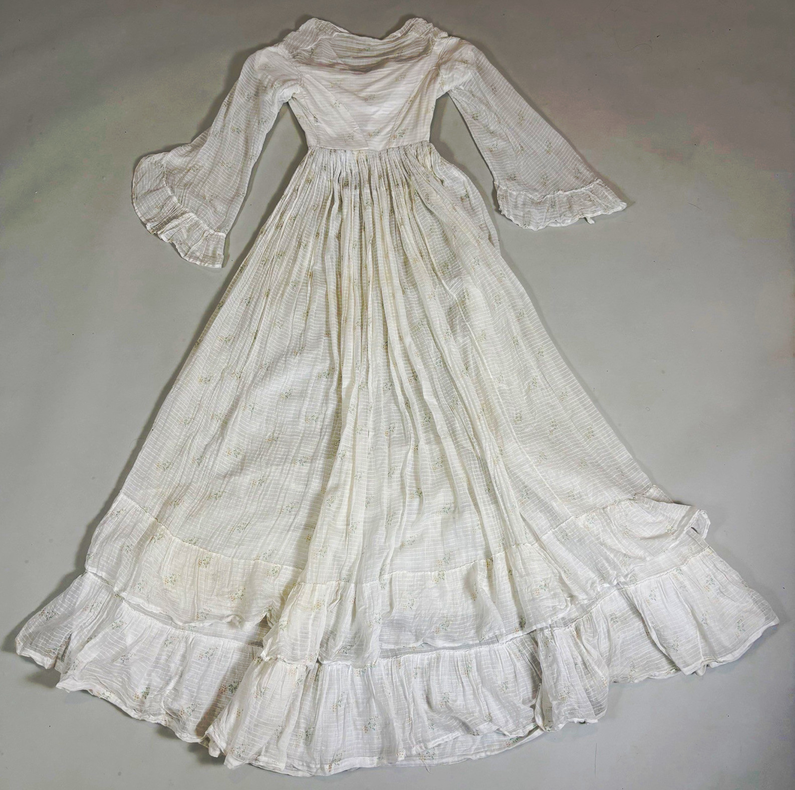 Edwardian lawn cotton maxi dress bridal wedding gown tea dress floral print Edwardian lawn cotton maxi dress bridal wedding gown tea dress floral print