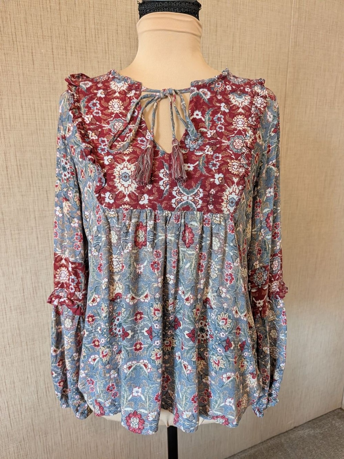 Knox Rose Blue & Burgundy Floral Tie-Neck Peasant Blouse Knox Rose Blue & Burgundy Floral Tie-Neck Peasant Blouse