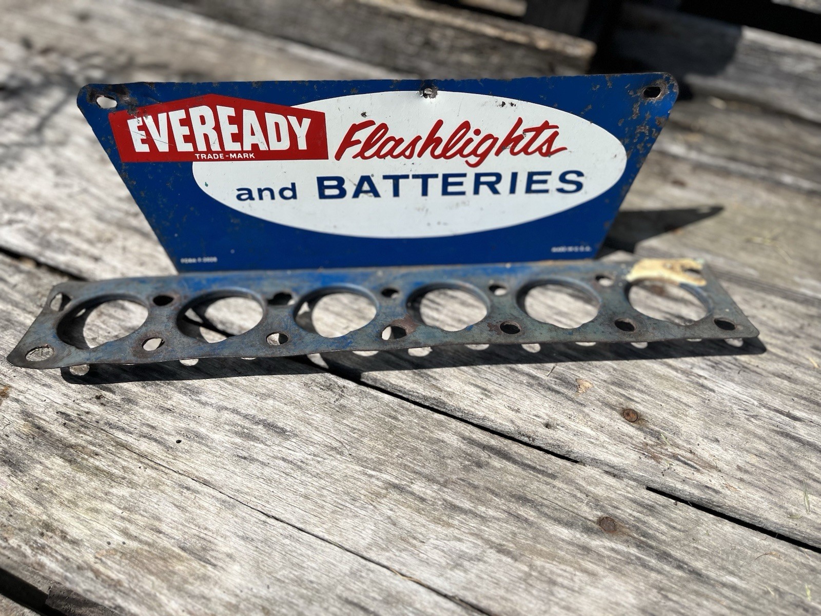 Vintage Original Eveready Flashlight Store Display Rack METAL SIGN ADVERTISING  Vintage Original Eveready Flashlight Store Display Rack METAL SIGN ADVERTISING 