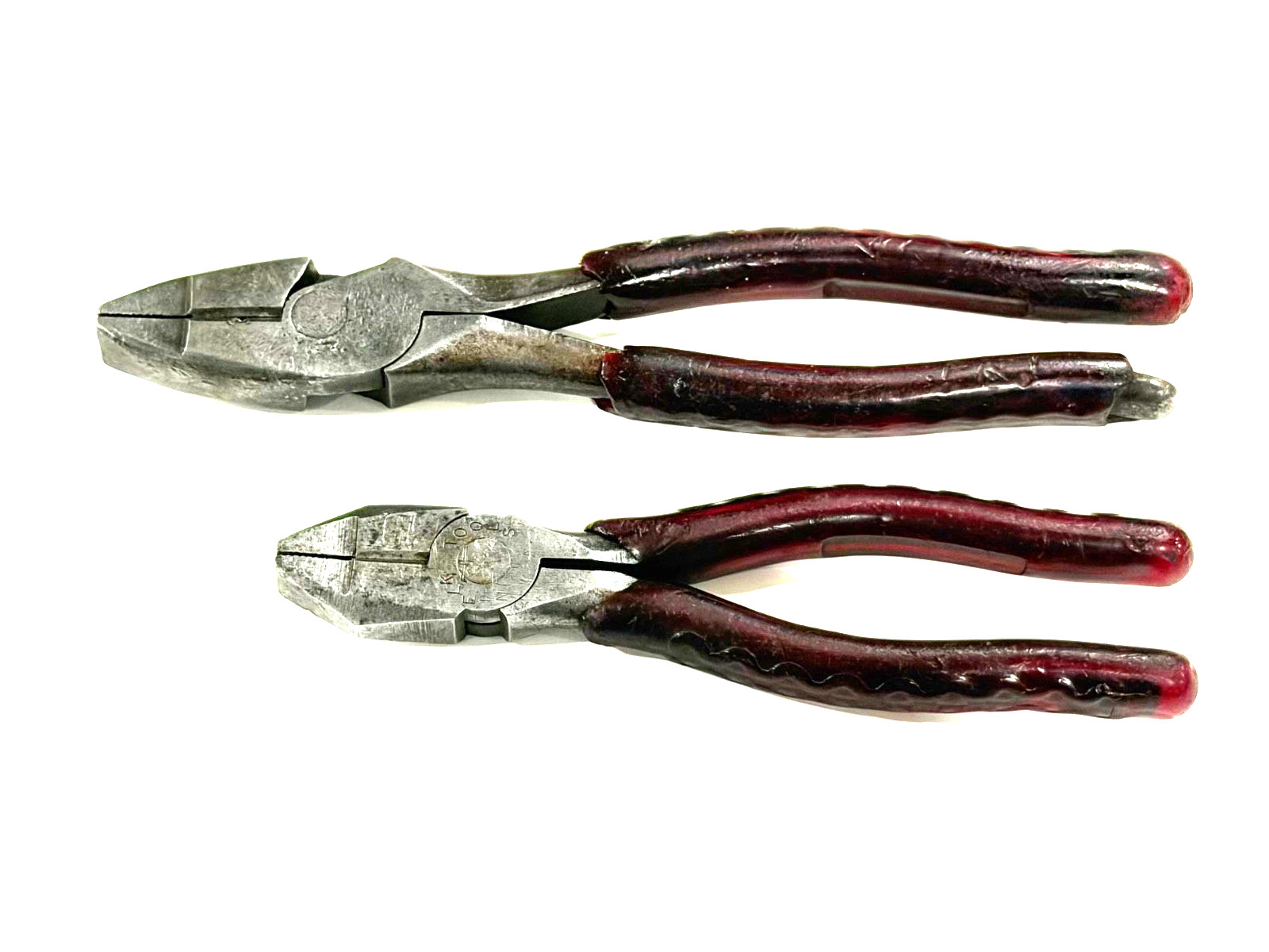 (2) VINTAGE 1968 M. KLEIN & SONS TOOLS LINESMAN PLIERS, 201-7 & 213-9NE (2) VINTAGE 1968 M. KLEIN & SONS TOOLS LINESMAN PLIERS, 201-7 & 213-9NE
