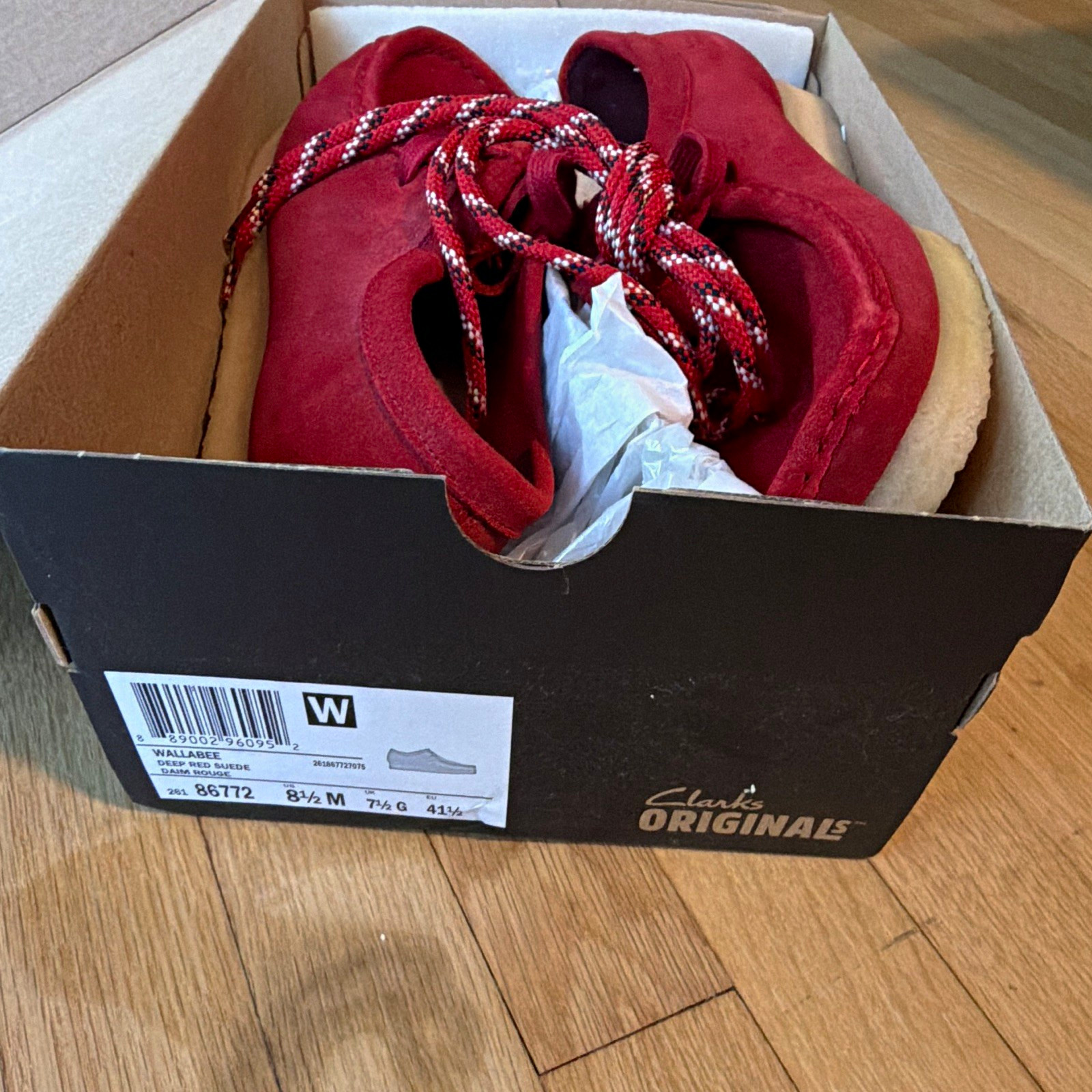 Clarks Originals Wallabee Deep Red Suede Crepe Sole Lace-Up US 8.5 UK 7.5 Clarks Originals Wallabee Deep Red Suede Crepe Sole Lace-Up US 8.5 UK 7.5