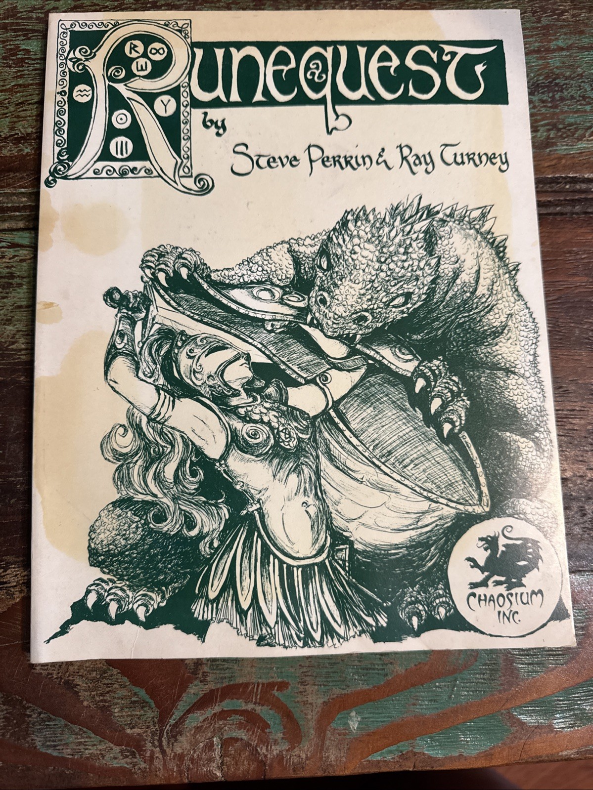 RuneQuest Green Steve Perrin Chaosium Inc