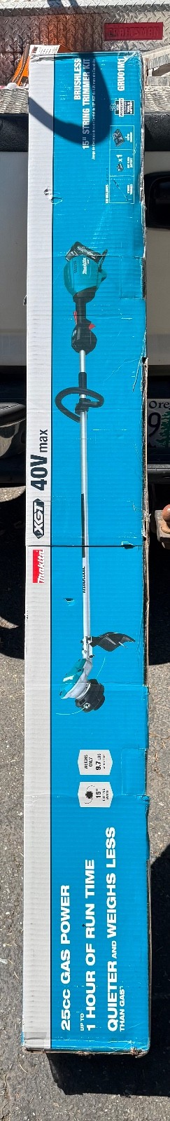 Makita GRU01M1 40V Max XGT 15\'\' Brushless Cordless String Trimmer Kit