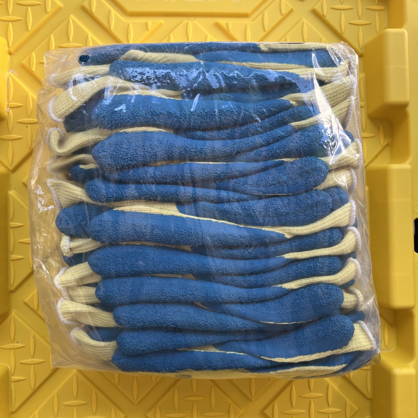 Atlas KV300 Cut Resistant Gloves - XL 12 Pairs New Atlas KV300 Cut Resistant Gloves - XL 12 Pairs New