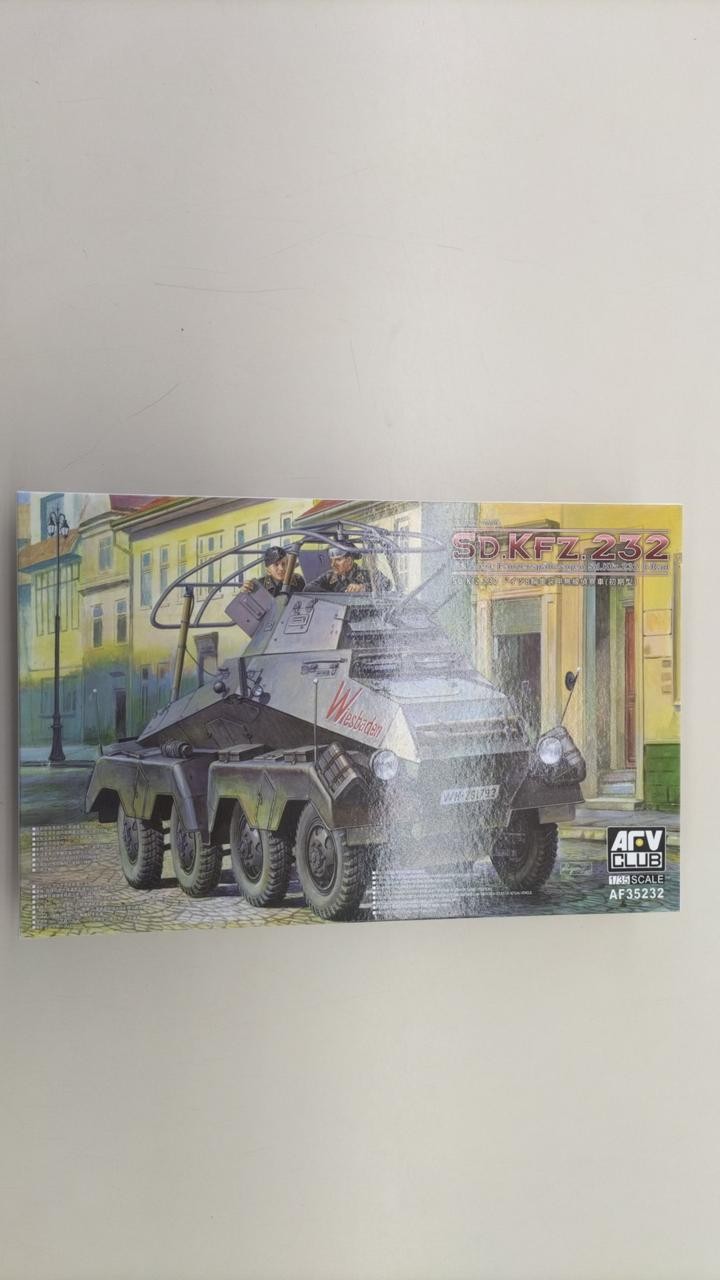 1/35 Plastic Model Model SD.KFZ.232 German 8 Wheeled Heavy Armored Reconnaissanc