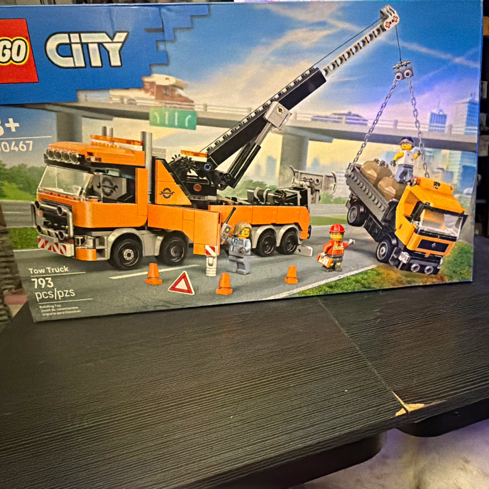 LEGO City Tow Truck 60467 Construction Complete Set 793 pcs 8+ w/ **NIB** LEGO City Tow Truck 60467 Construction Complete Set 793 pcs 8+ w/ **NIB**