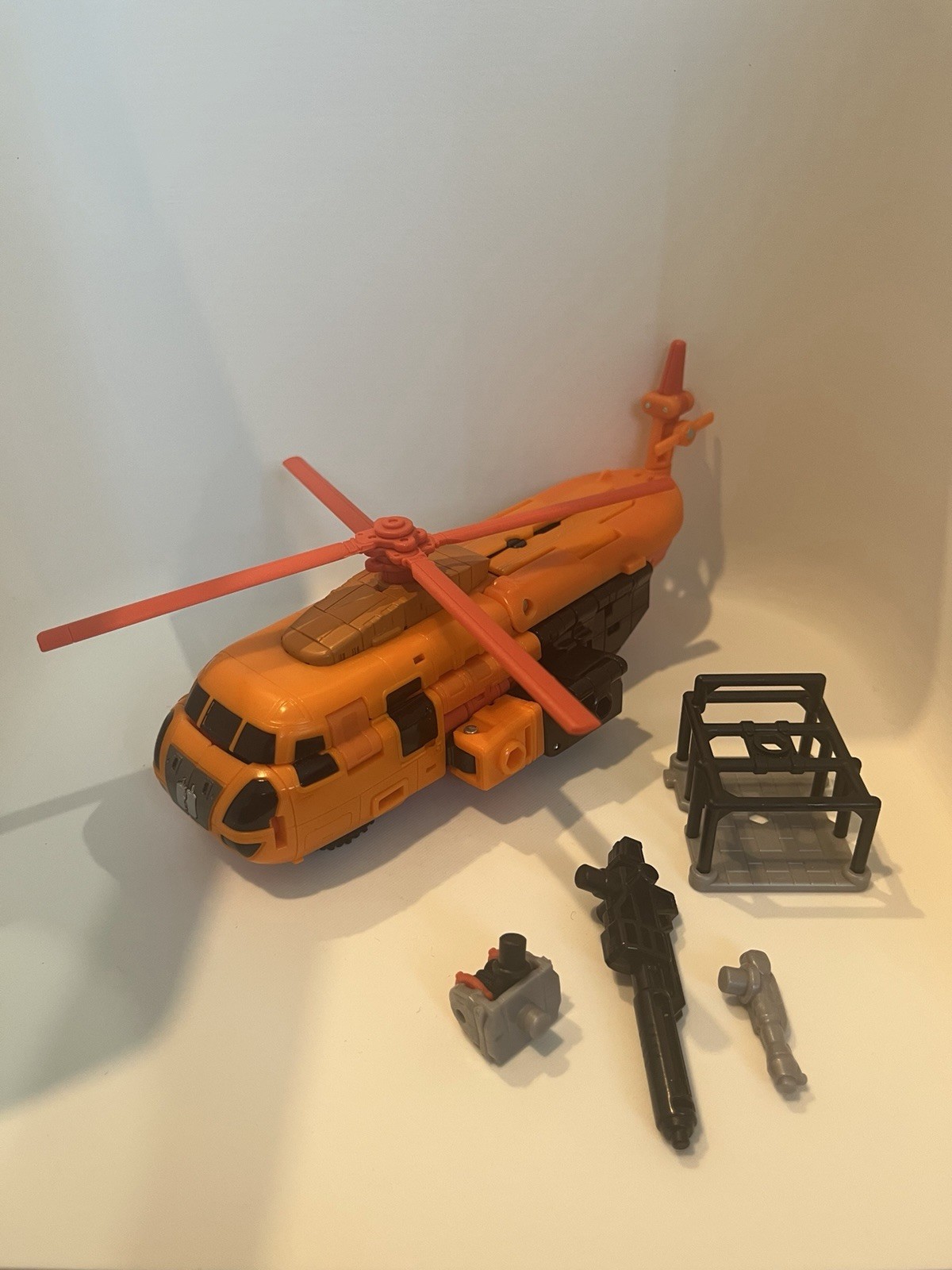 Transformers Legacy United Leader Class Sandstorm G1 Triple Changer Complete