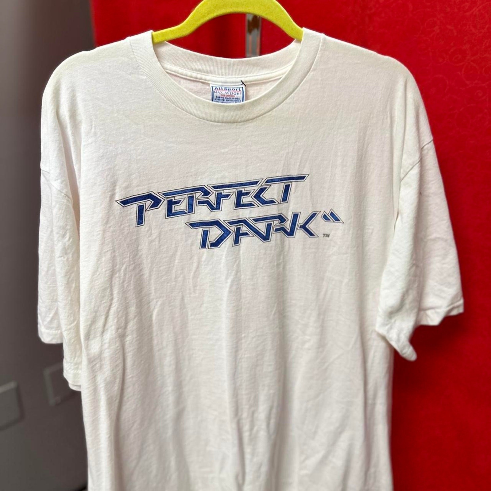 🎮 Vintage 1999–2000 Perfect Dark Nintendo 64 Promo T-Shirt