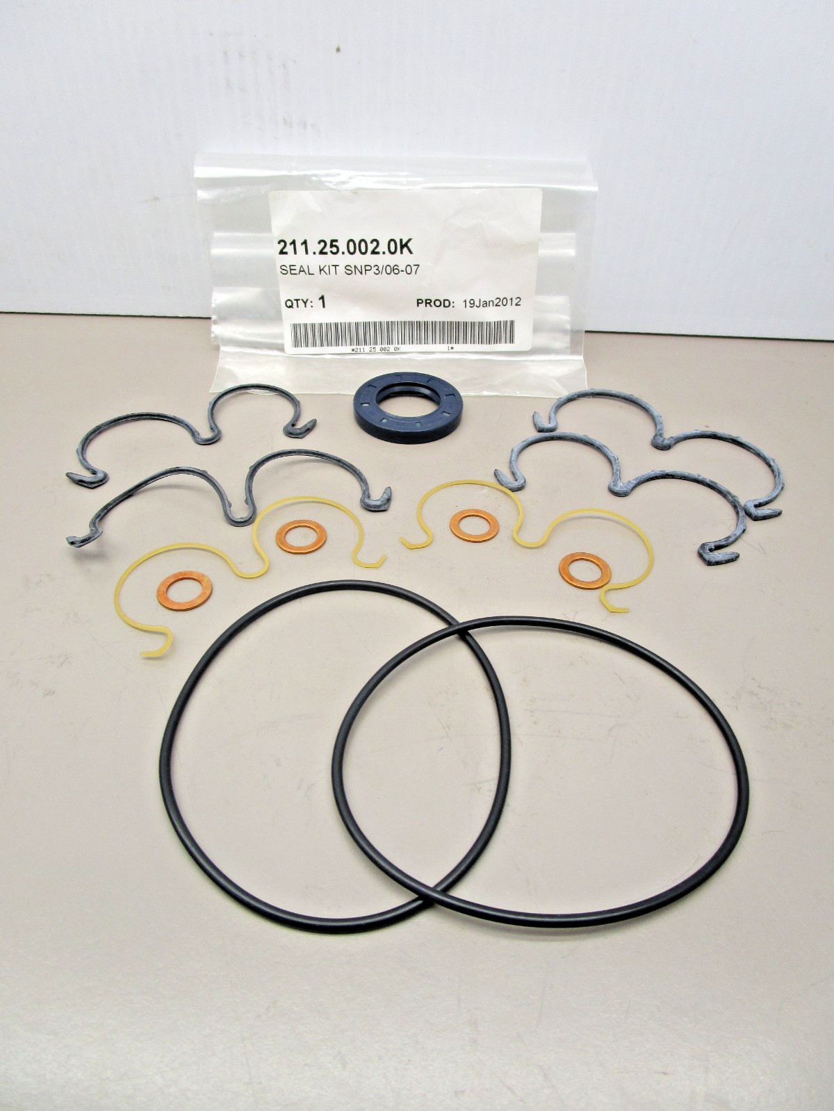 Sauer Danfoss  211.25.002.0K  Hydraulic Gear Pump Seal Kit for SNP3/06-07