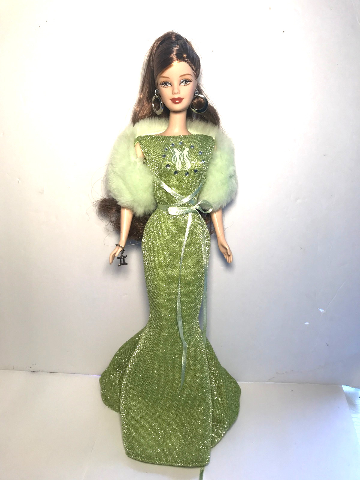 Mattel Gemini Barbie Doll The Zodiac Collection Pink Label 2004 Mackie #C6242 Mattel Gemini Barbie Doll The Zodiac Collection Pink Label 2004 Mackie #C6242