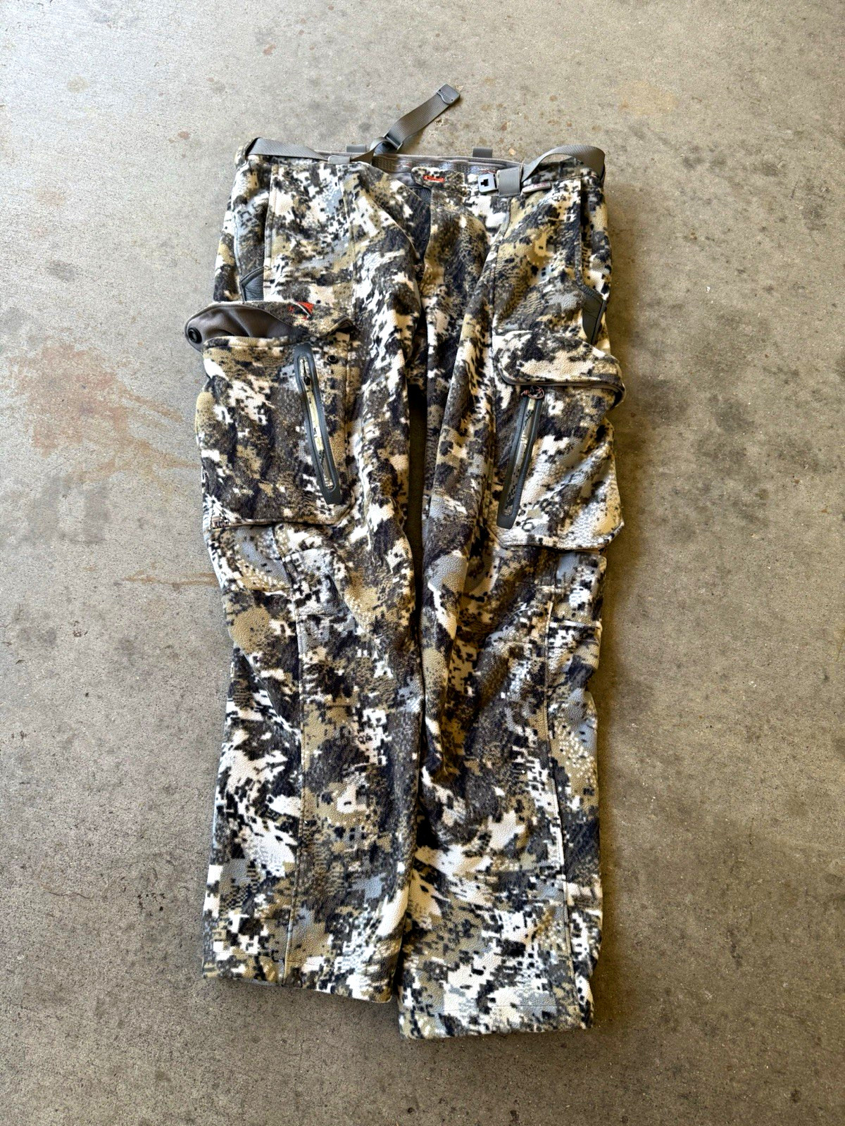 Sitka Men’s Camouflage Stratus Pants Size L Polyester Sitka Men’s Camouflage Stratus Pants Size L Polyester