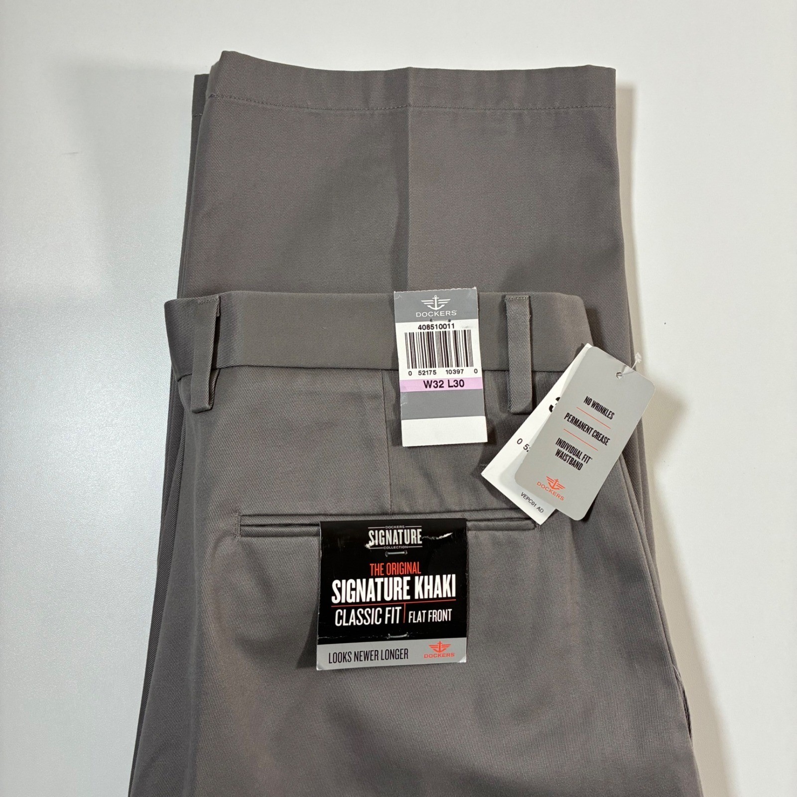 NEW Dockers Signature Khaki Pants 32x30 Grey Classic Fit Flat Front