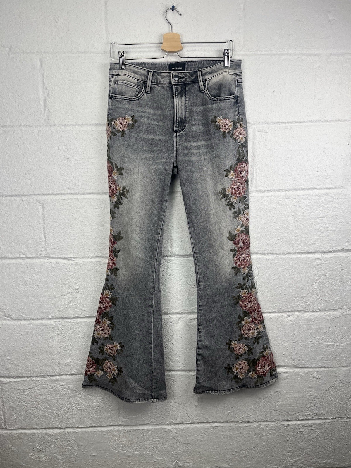 DRIFTWOOD Farrah Floral Flare Jeans Gray 29 X 32 Embroidered Rose Stretch NWOT