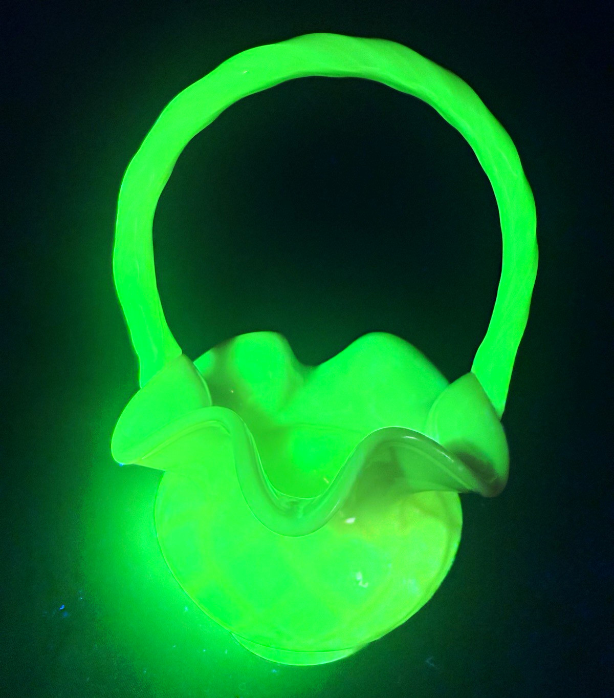 Fenton Burmese Diamond Optic Glass Decorative Basket Uranium Glass 7 in Fenton Burmese Diamond Optic Glass Decorative Basket Uranium Glass 7 in